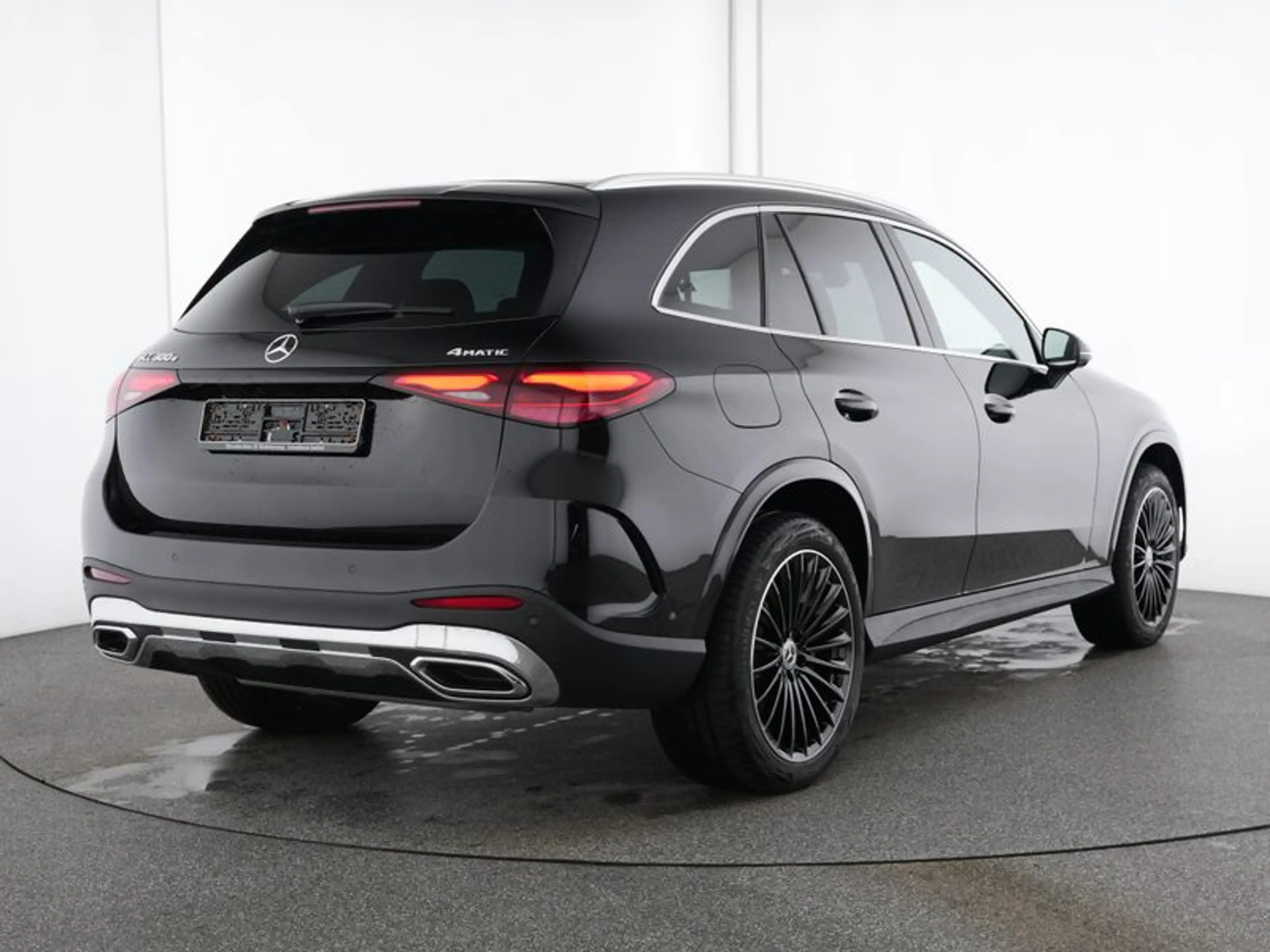 Mercedes-Benz GLC 300 e 4M AMG-Sport/360/HUD/Memo/Siena/20' — photo 3