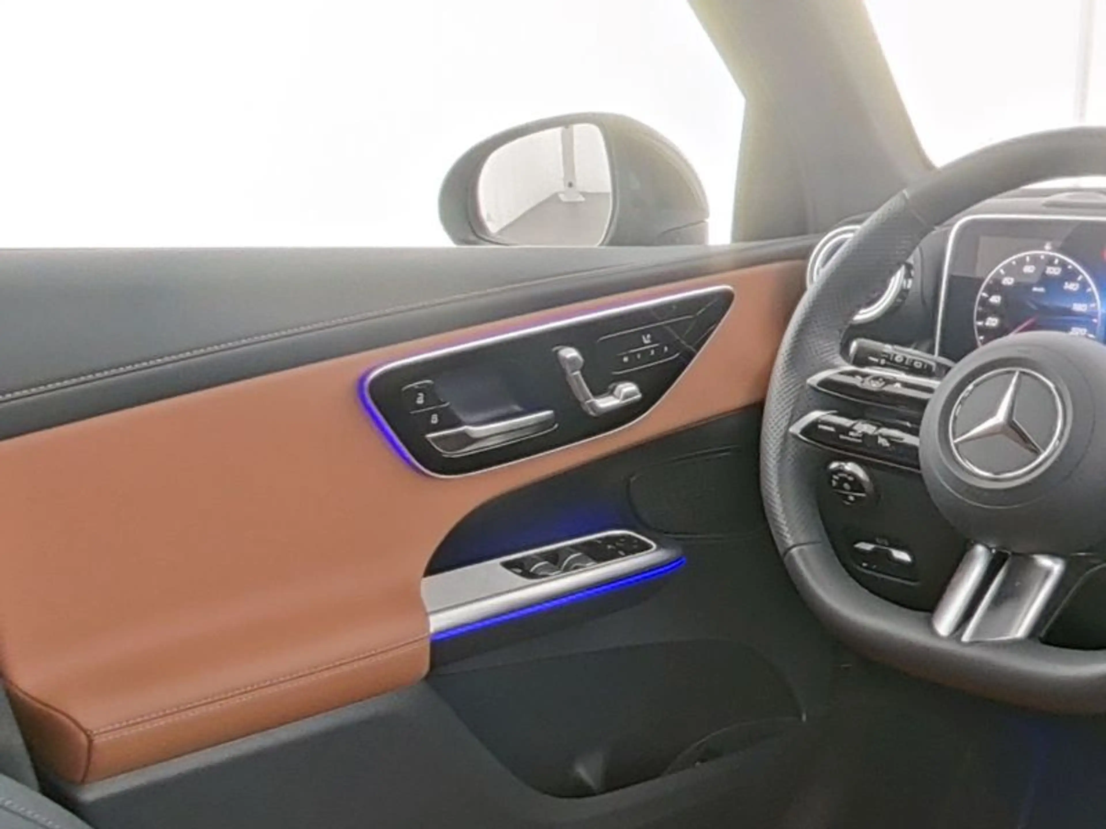 Mercedes-Benz GLC 300 e 4M AMG-Sport/360/HUD/Memo/Siena/20' — photo 6