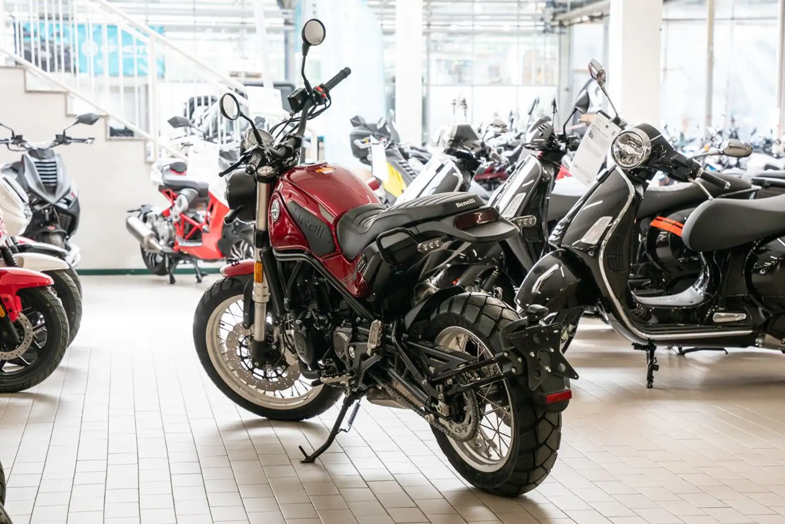 Benelli Leoncino 500 Trail,sofort lieferbar,Aktionspreis Rot - 2