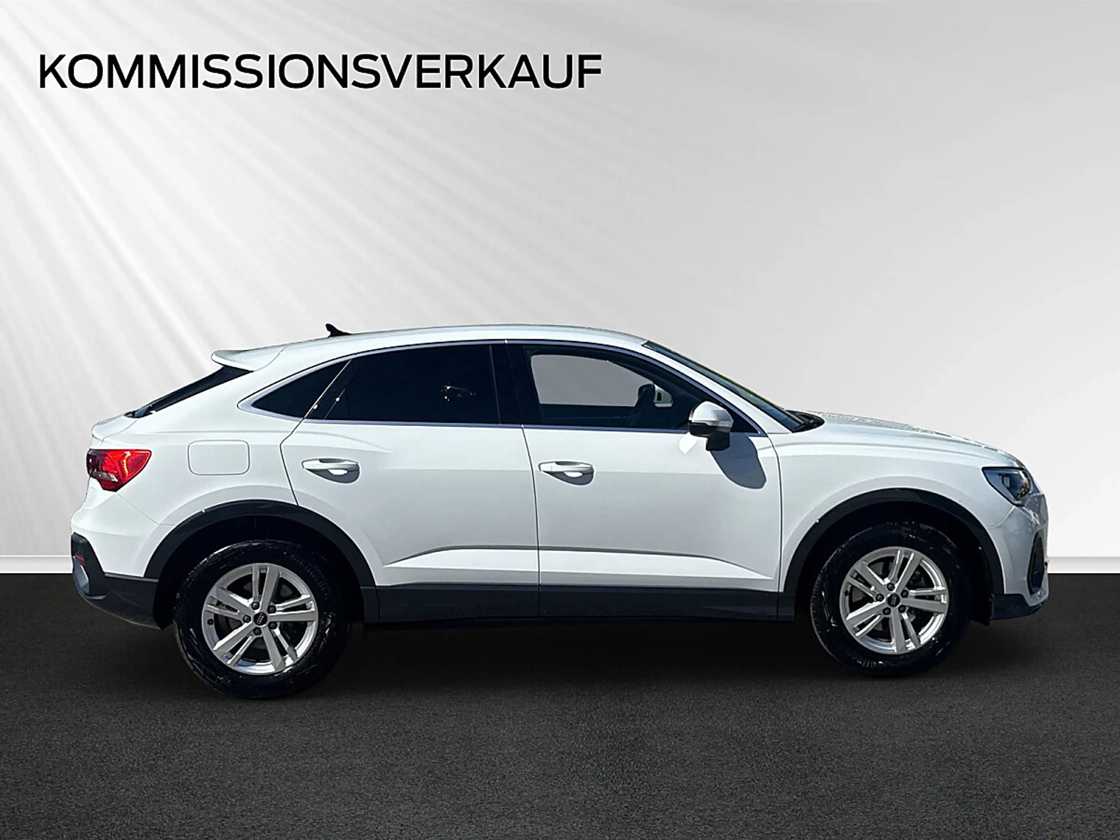 Audi Q3 35 TFSI S-tronic S-line — photo 5