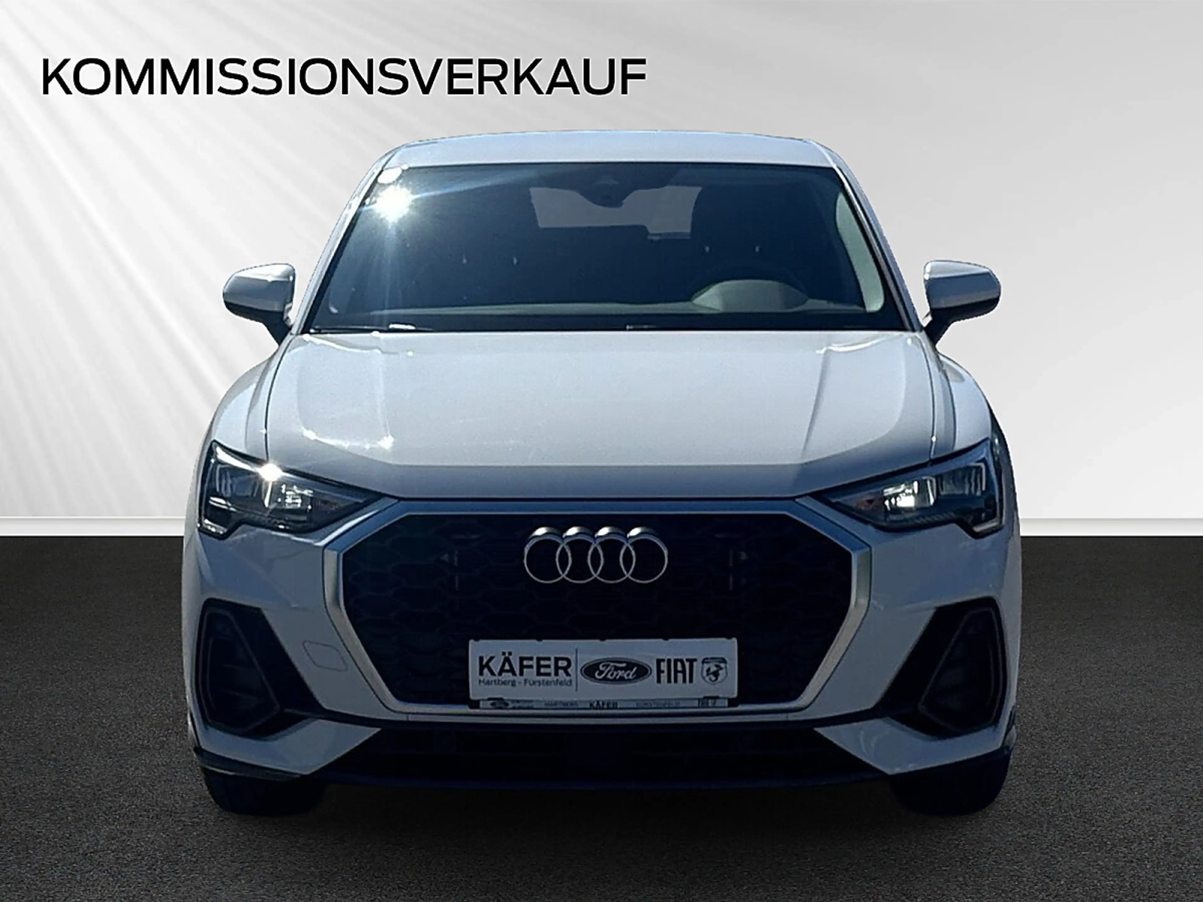 Audi Q3 35 TFSI S-tronic S-line — photo 2