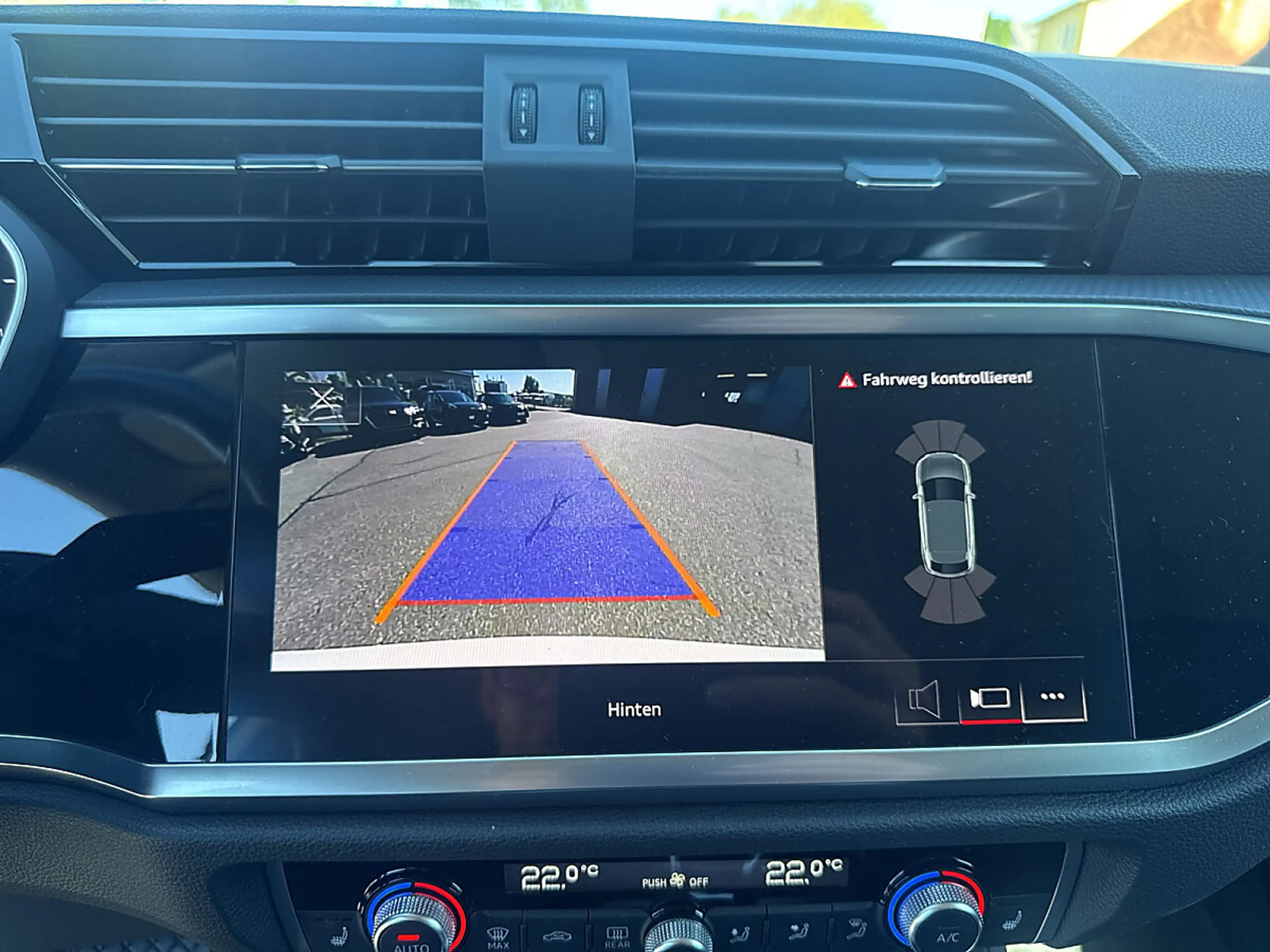 Audi Q3 35 TFSI S-tronic S-line — photo 15