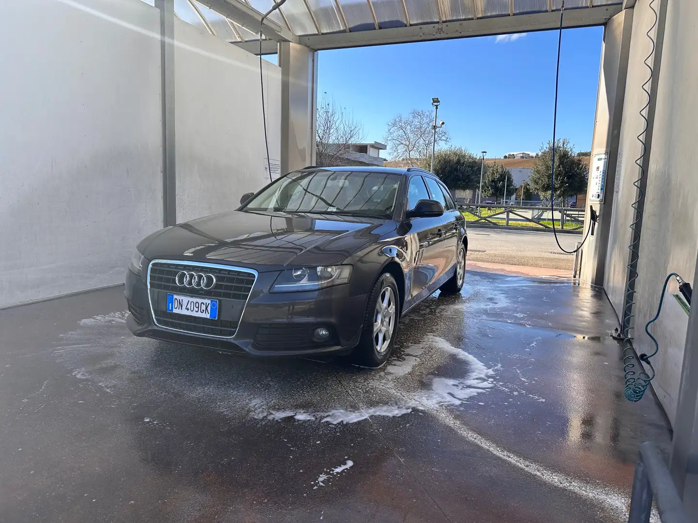Audi A4 A4 B8 Avant 2.0 tdi fap Grijs - 1
