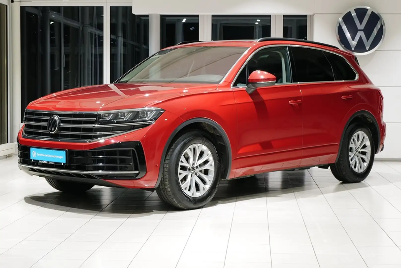 Volkswagen Touareg 3.0TDI Elegance Pano Luft Massage AHK Rot - 2