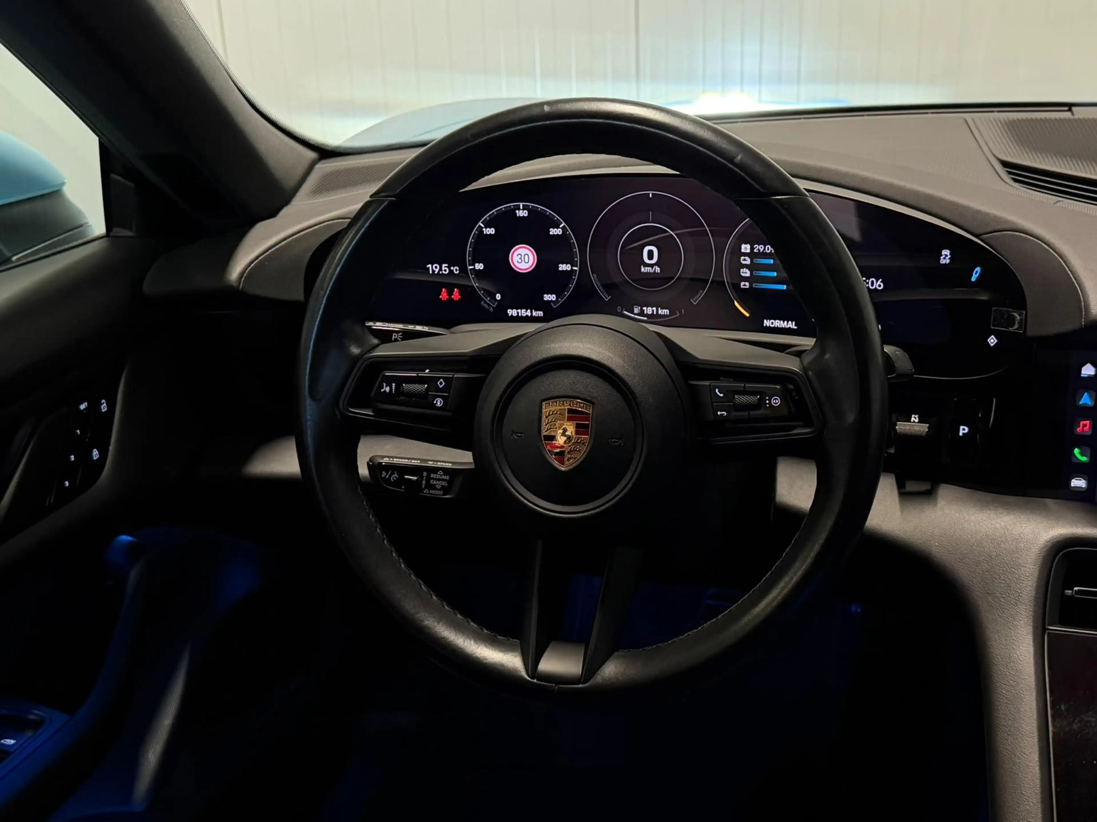 Porsche Taycan Performance 84 kWh IJsblauw Metallic Warmtepomp AC — photo 22