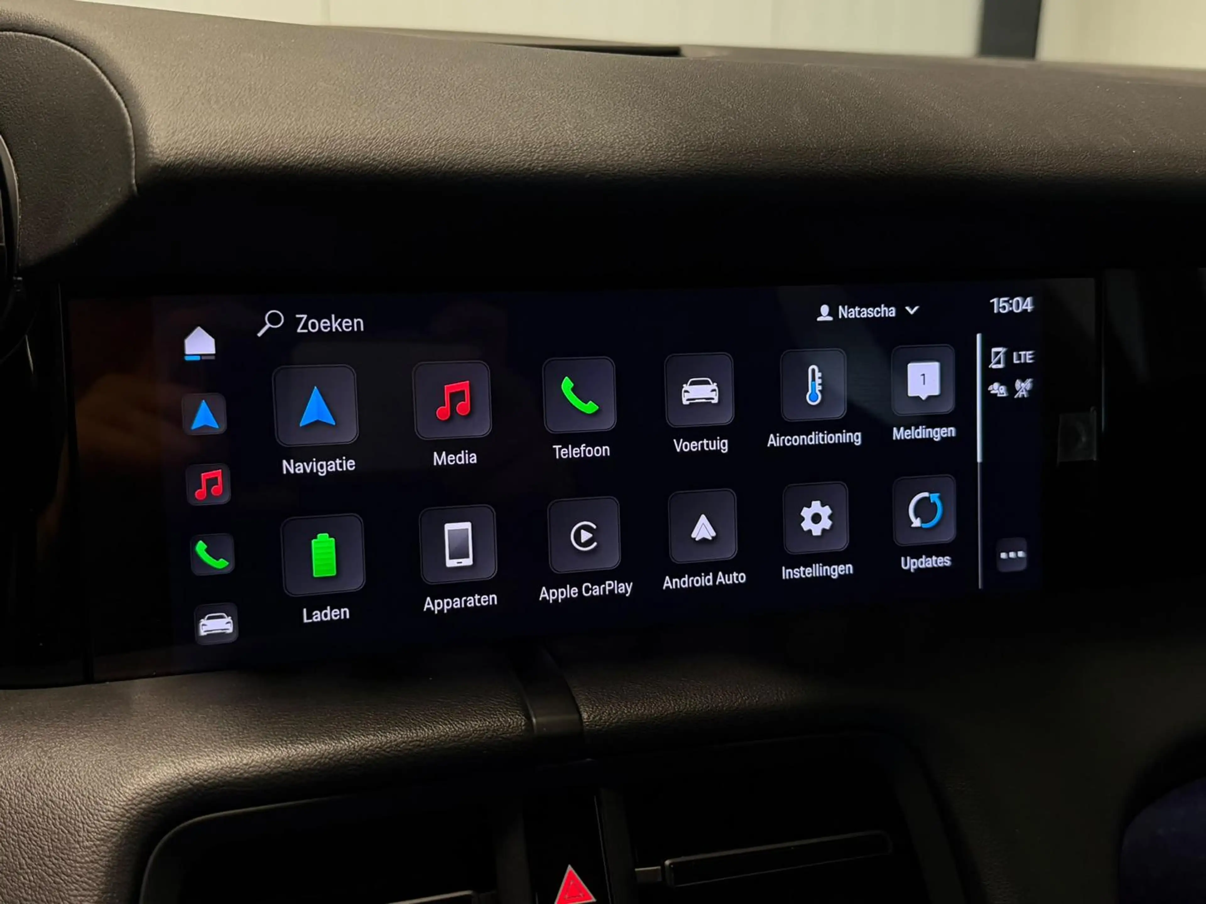 Porsche Taycan Performance 84 kWh IJsblauw Metallic Warmtepomp AC — photo 16