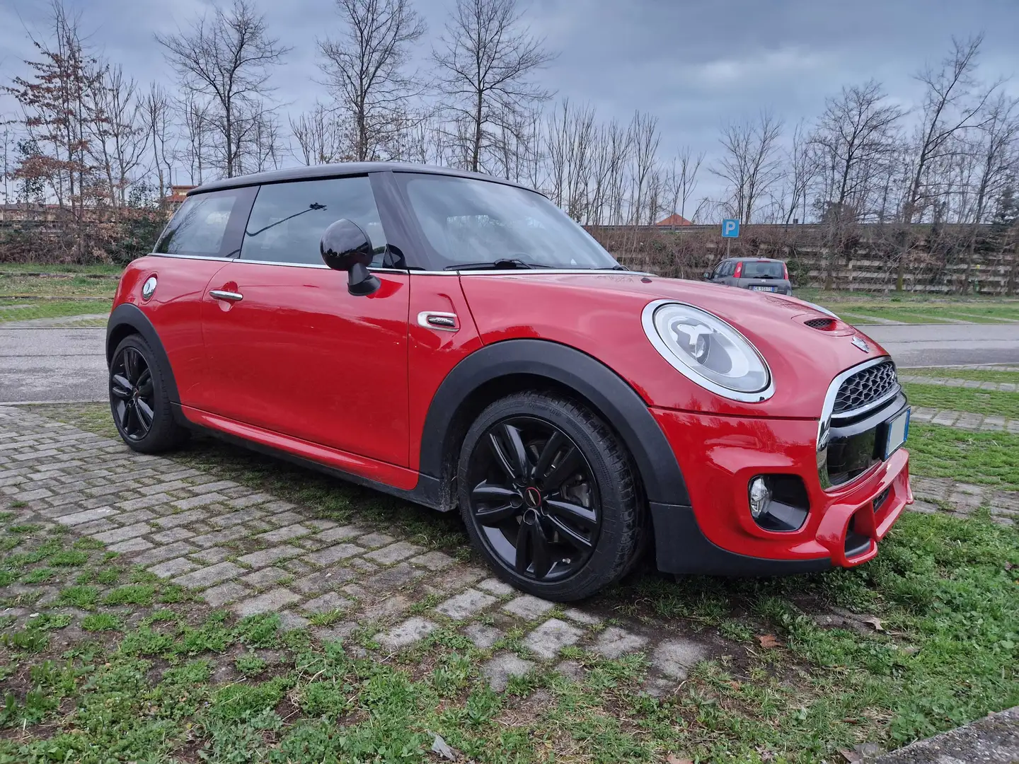 MINI Cooper S Mini IV F55-F56 2014 2.0 Boost 3p auto Rosso - 2