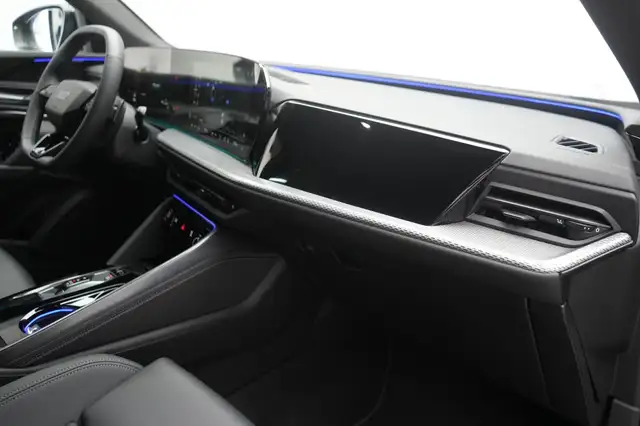 Audi Q5 view 7