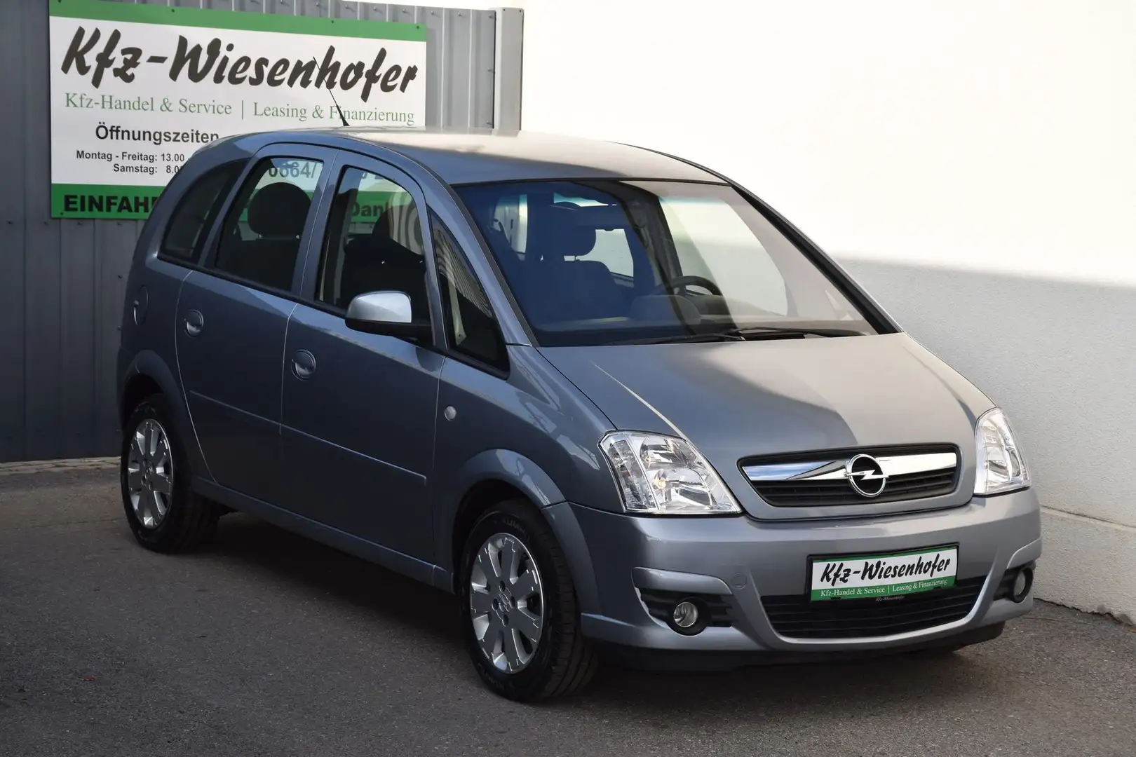 Opel Meriva 1.8 DOHC Grau - 1