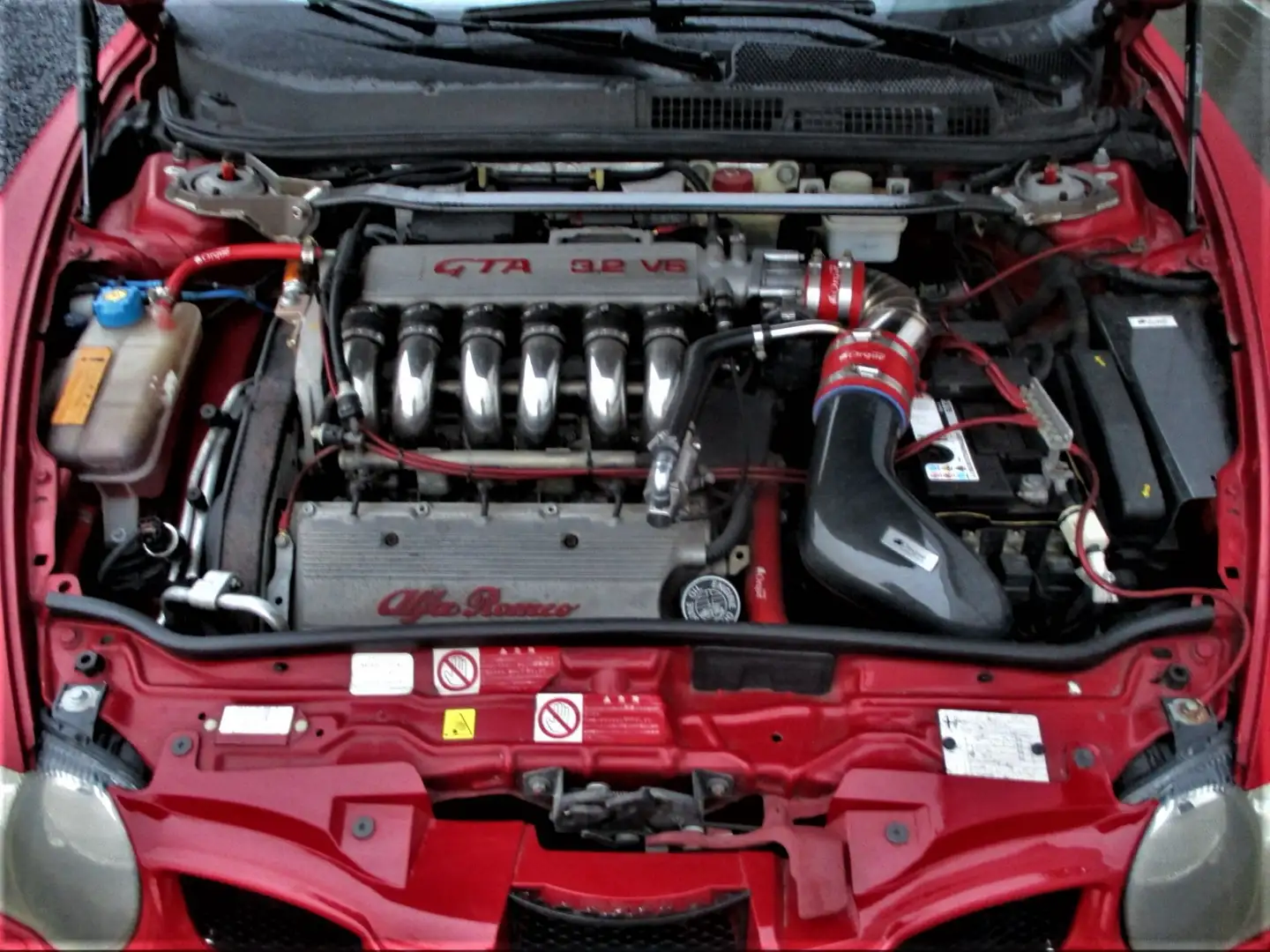 Alfa Romeo 147 3p 3.2 GTA V6 freni 330 scarico inox MANUALE Červená - 1