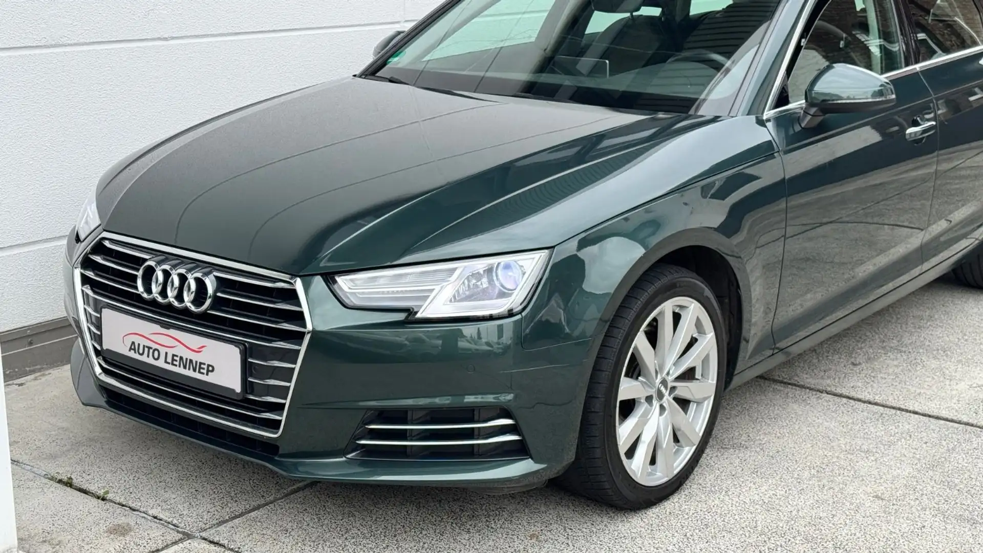 Audi A4 Avant design*Virtual*Navi*Keyless*Xenon*18Zol Grün - 2