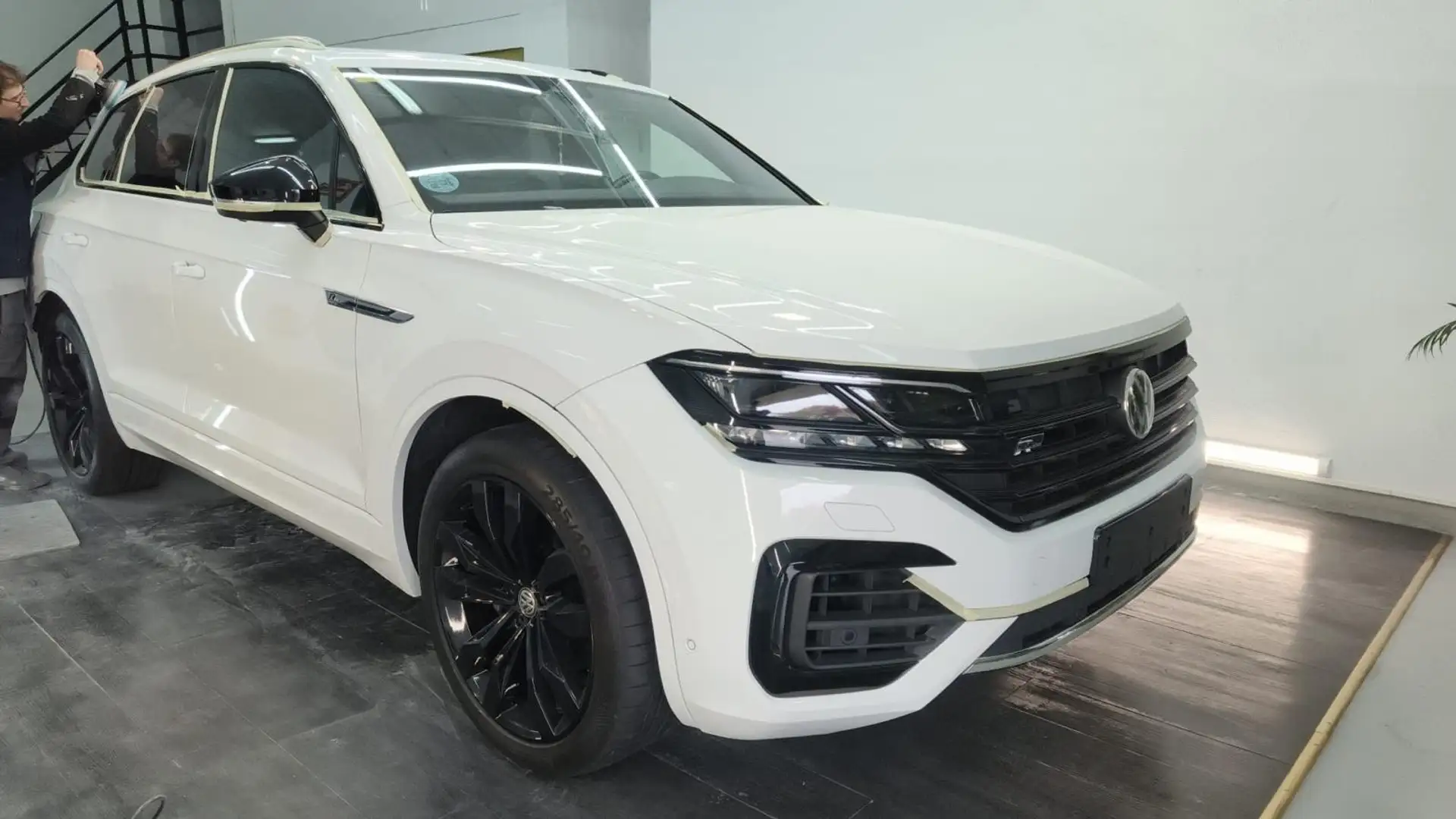 Volkswagen Touareg 3.0TDI V6 R-Line Individual Tip. Atmosphere 4M 210 - 2