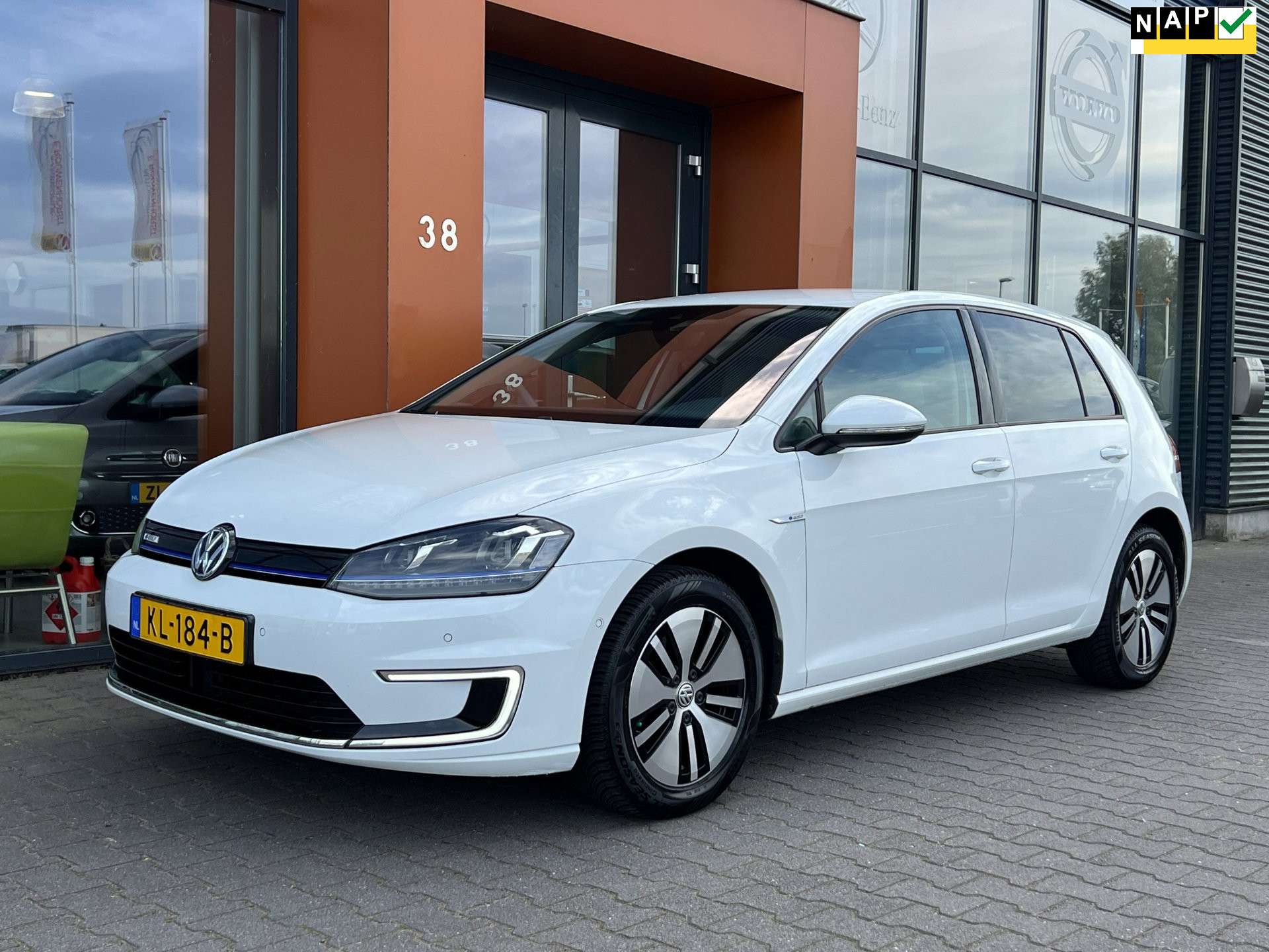 2016 Volkswagen E-Golf