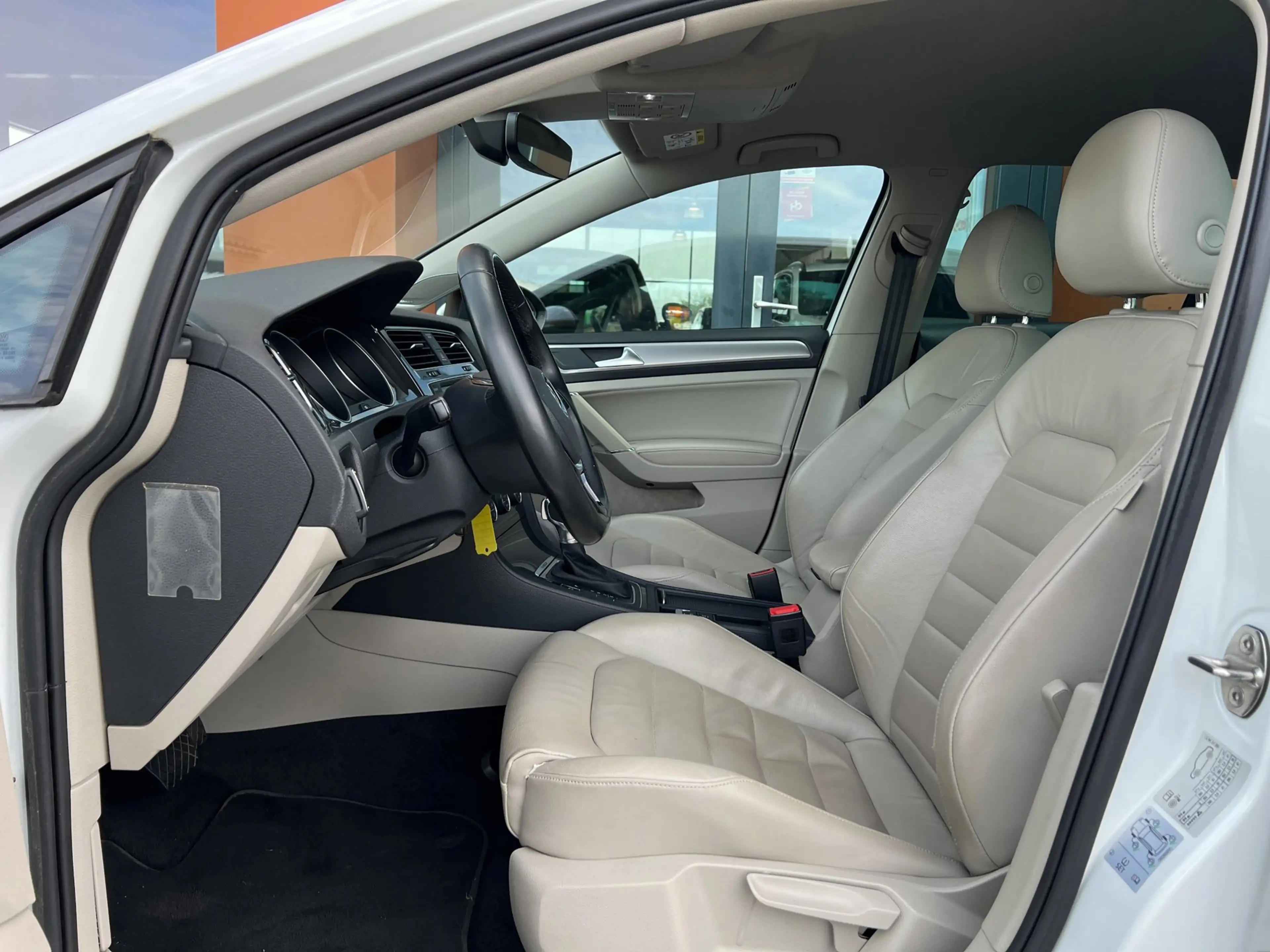 Volkswagen e-Golf |Carplay|Full LED|Leder|Navi|ACC|Dynaudio — photo 4