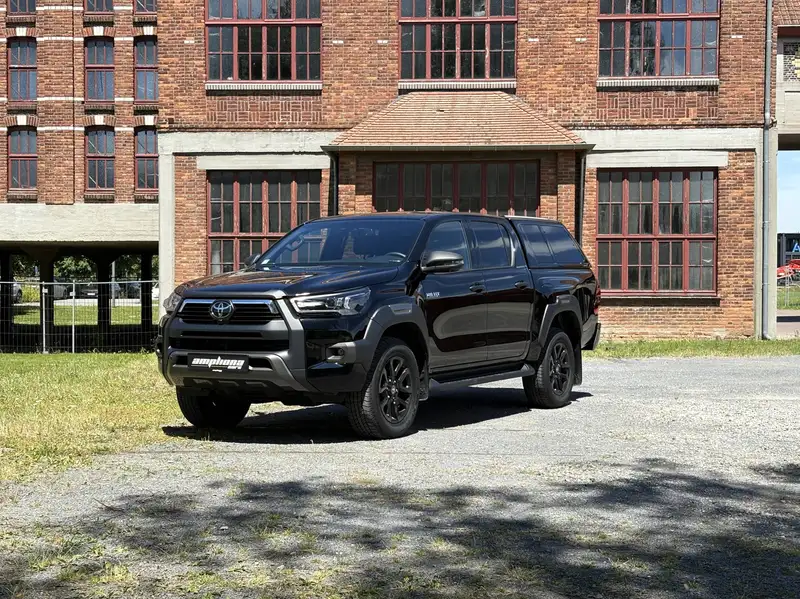 Toyota Hilux 4D 4WD Invincible Lichte vracht hardtop   Onverslaanbare partner