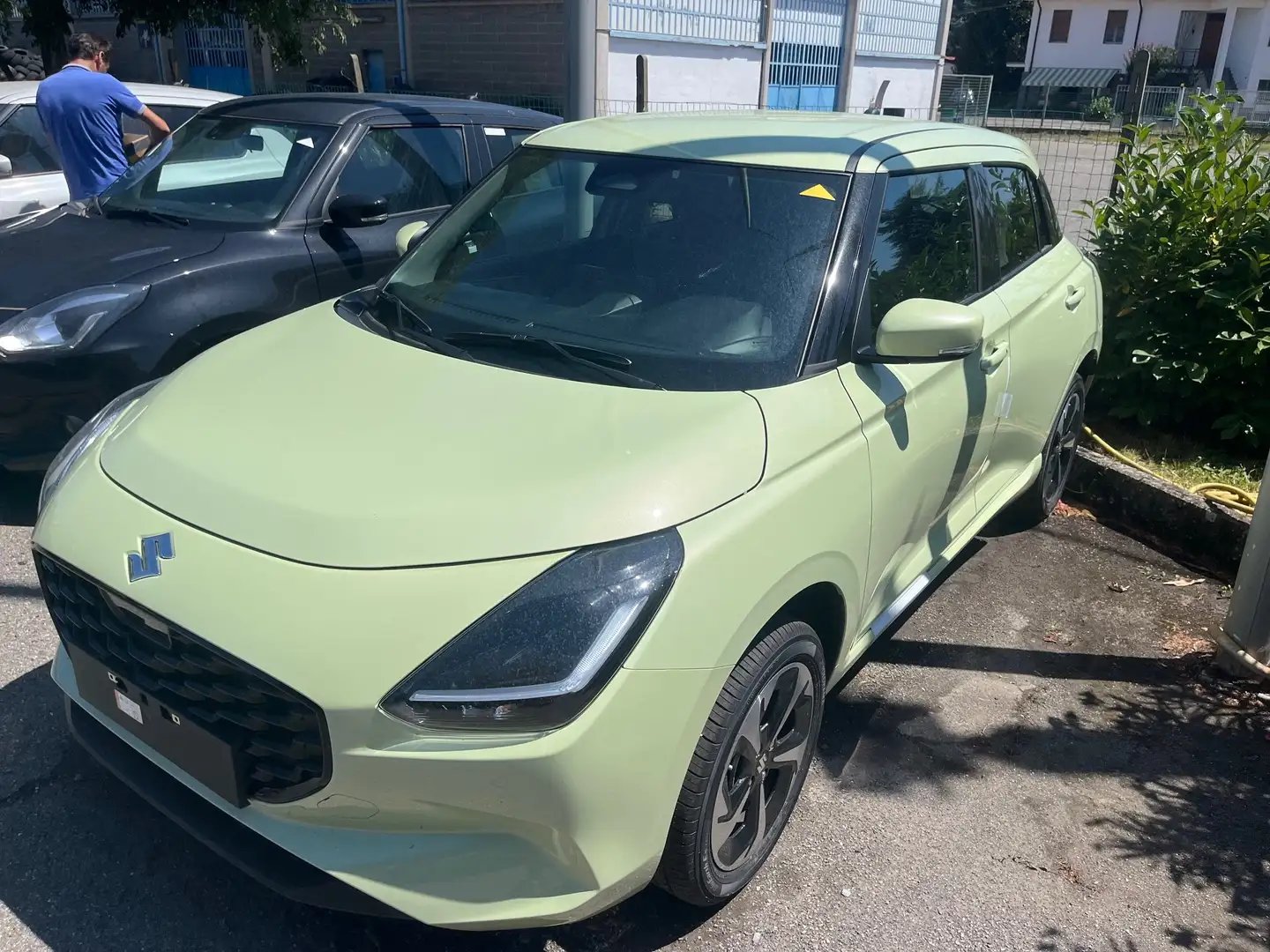 Suzuki Swift 1.2 HYBRID TOP CVT, VEICOLO NUOVO, SUZUKI DAL 1986 Verde - 2