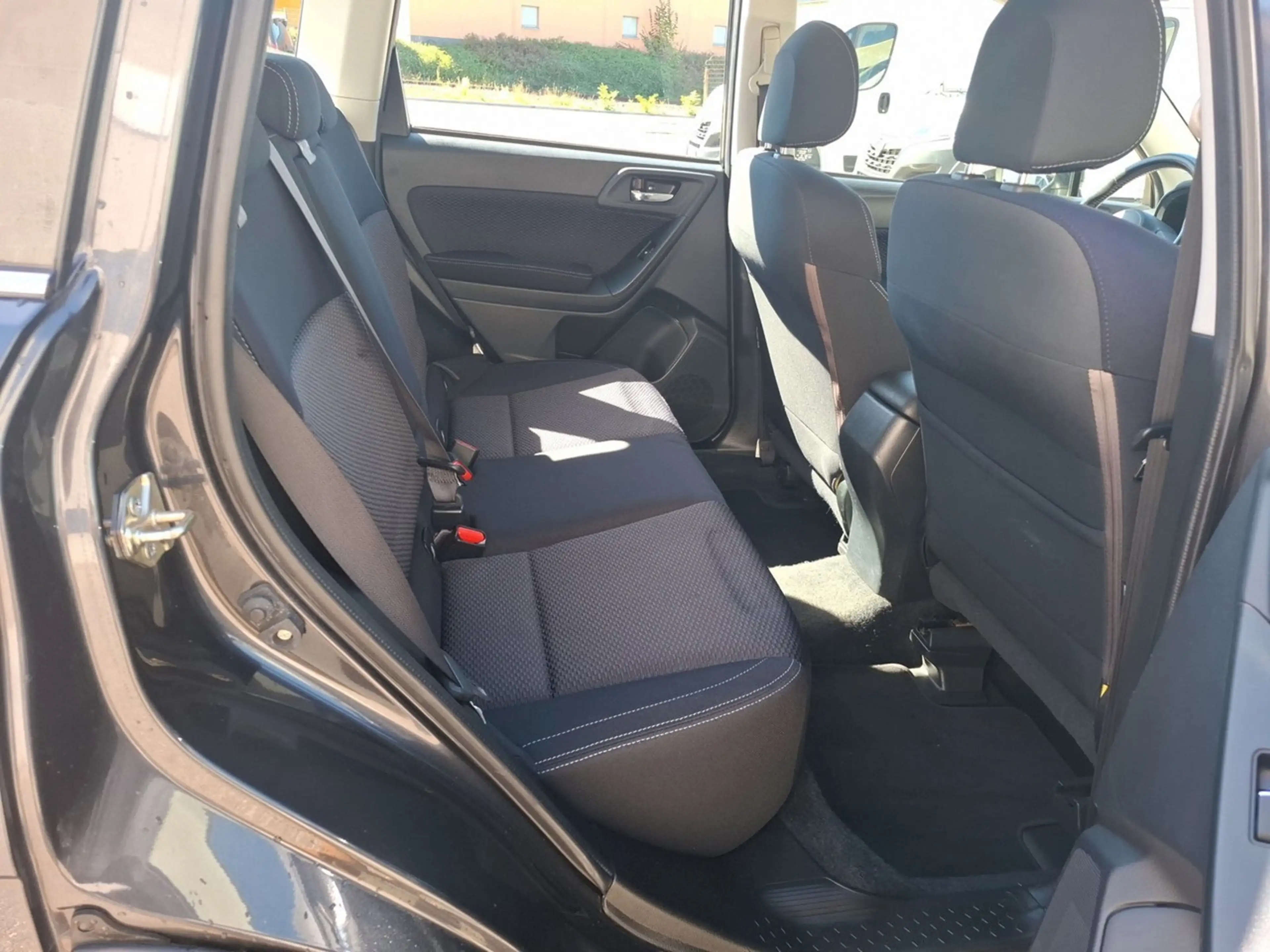 Subaru Forester 2.0 D Exclusive Exclusive *ALLRAD*PANO*AHK* Klima — photo 14