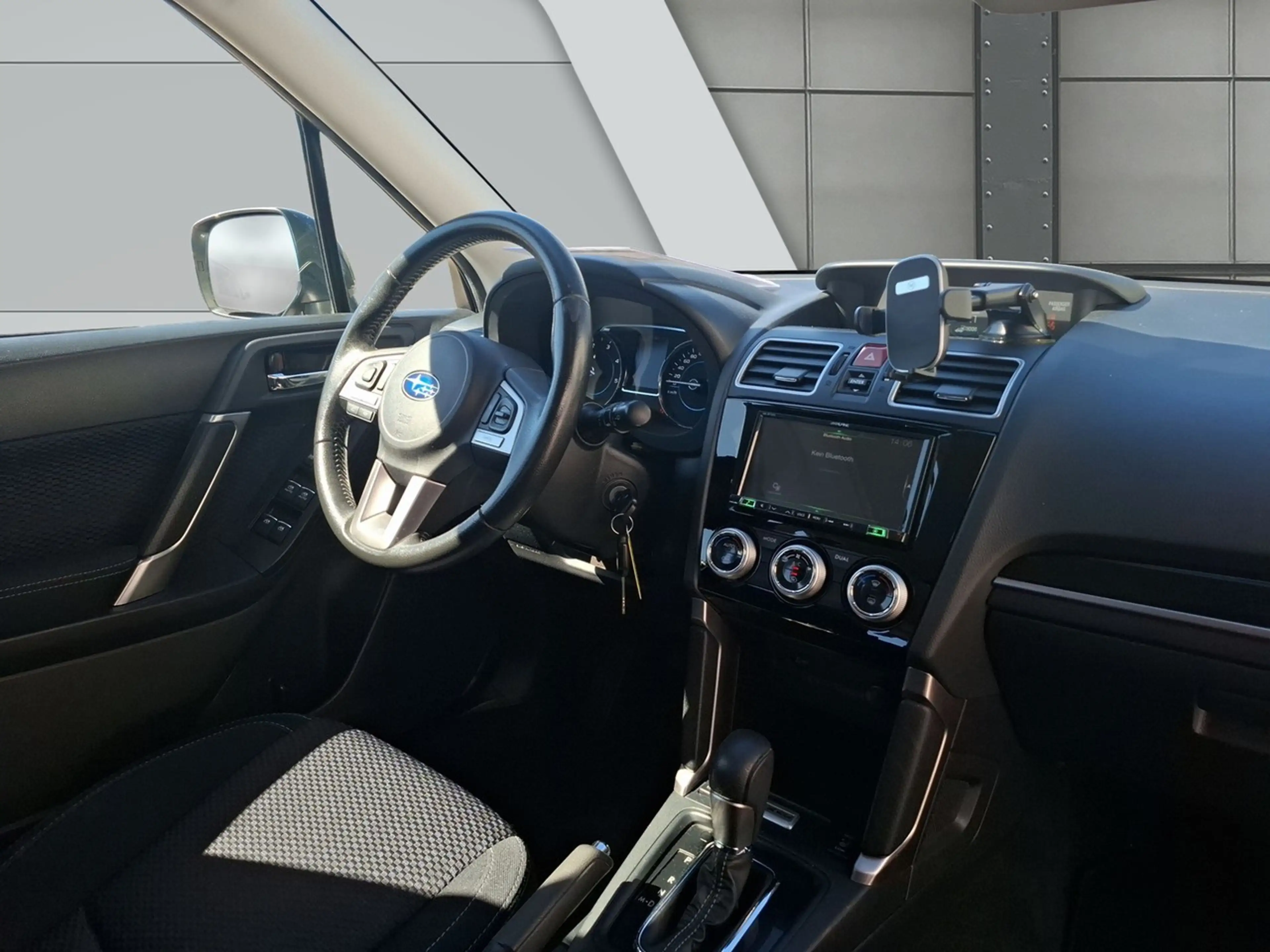 Subaru Forester 2.0 D Exclusive Exclusive *ALLRAD*PANO*AHK* Klima — photo 12