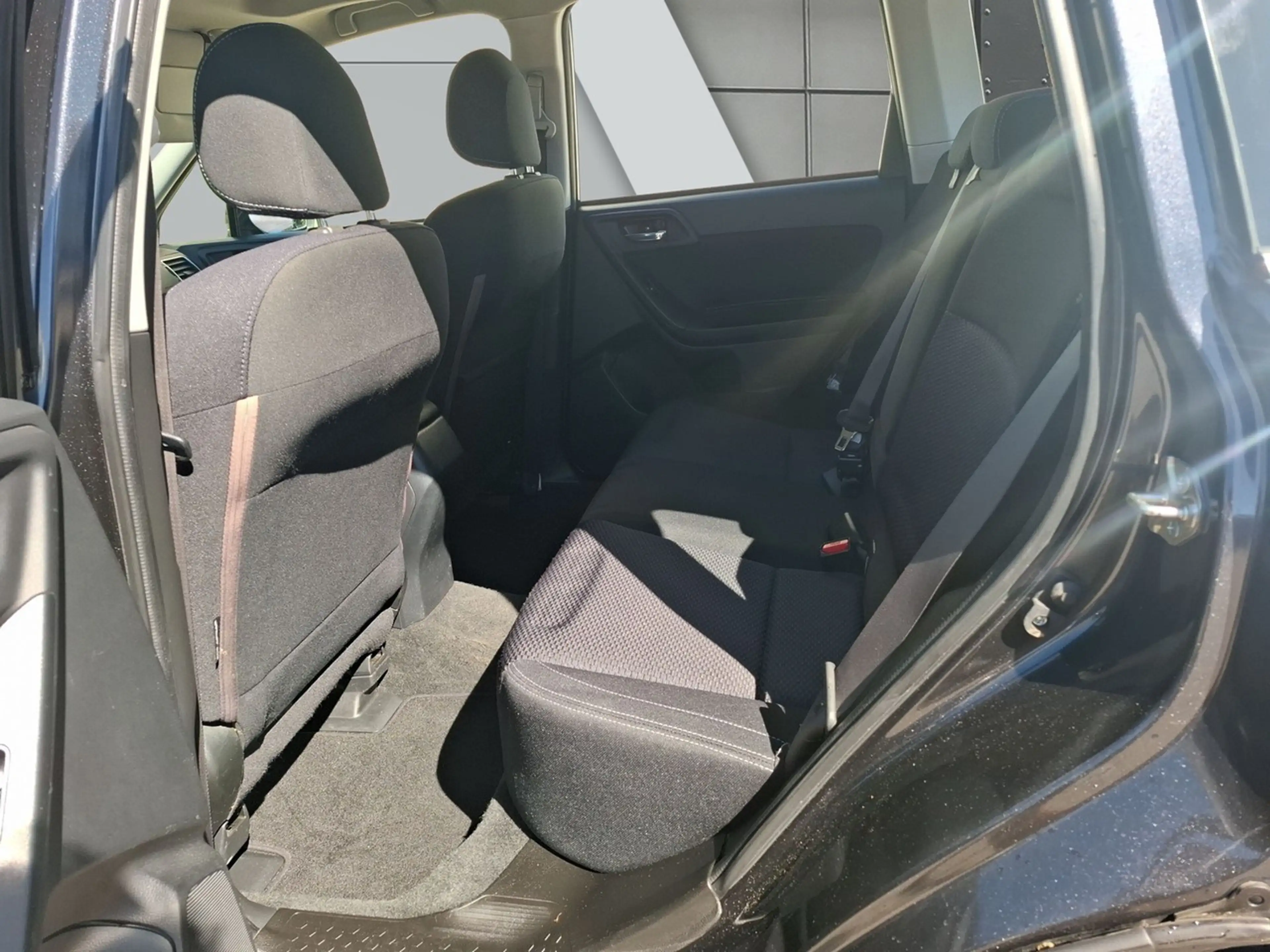 Subaru Forester 2.0 D Exclusive Exclusive *ALLRAD*PANO*AHK* Klima — photo 10
