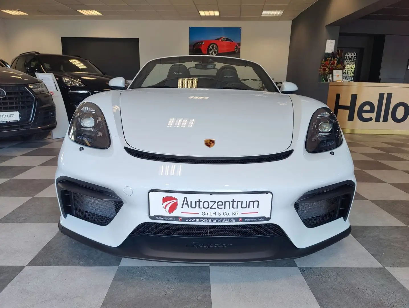Porsche Boxster *718*Spyder Weiß - 2