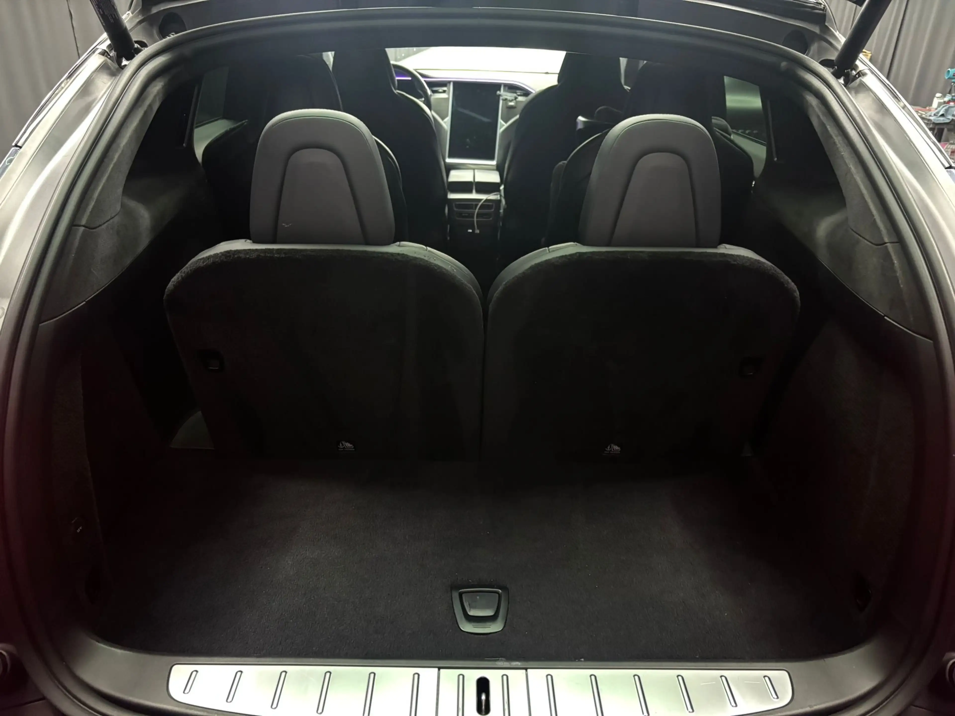 Tesla Model X Model X 100 kWh Dual Motor — photo 15