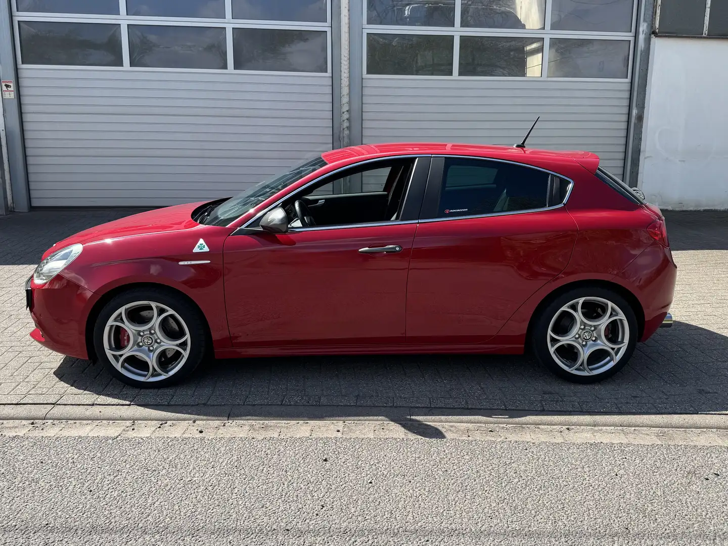 Alfa Romeo Giulietta Quadrifoglio Verde Rot - 2