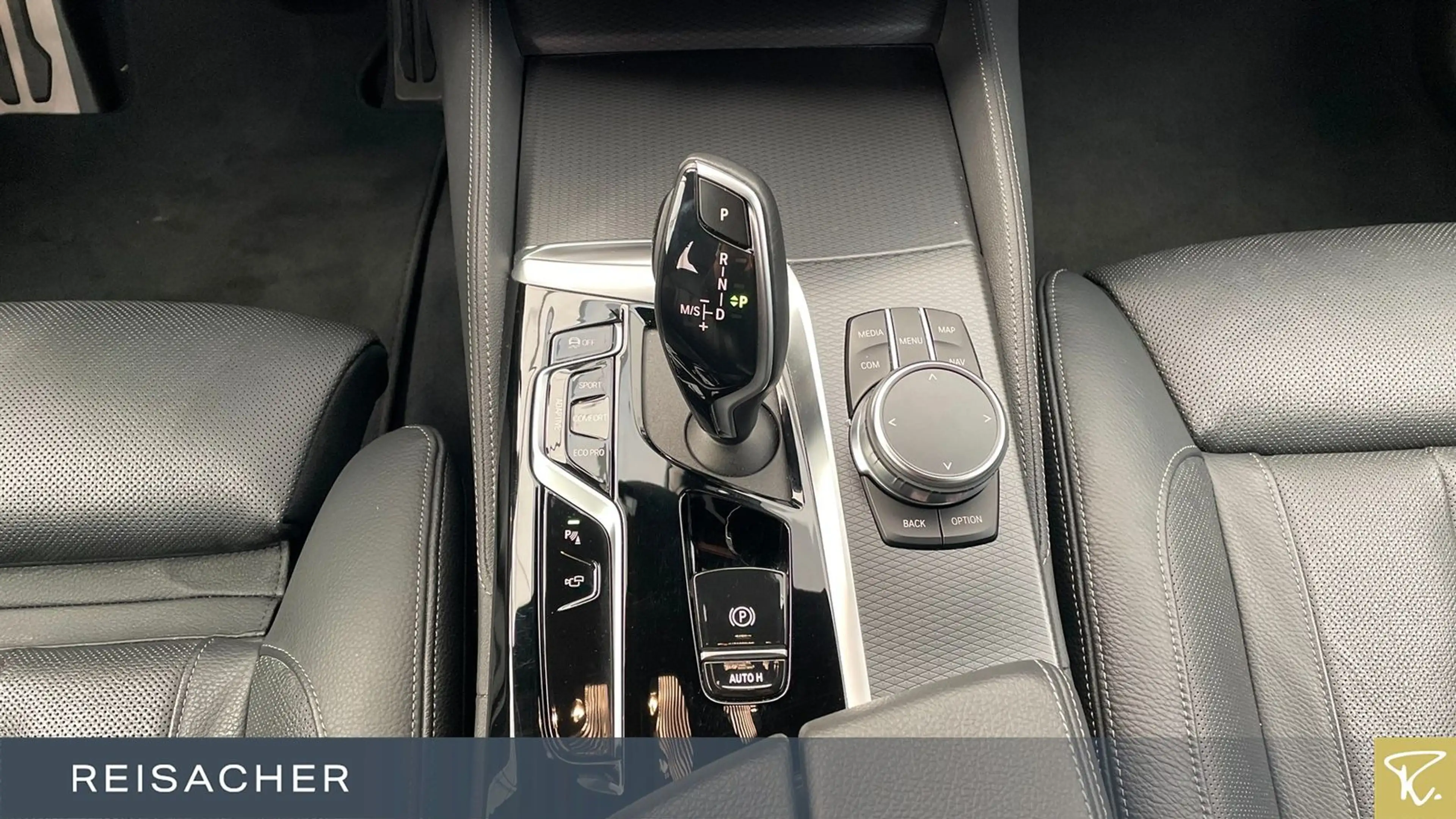 BMW 540 d A xDrive T M-Pro AHK LCPro ACC 360° HUD 20" — photo 11