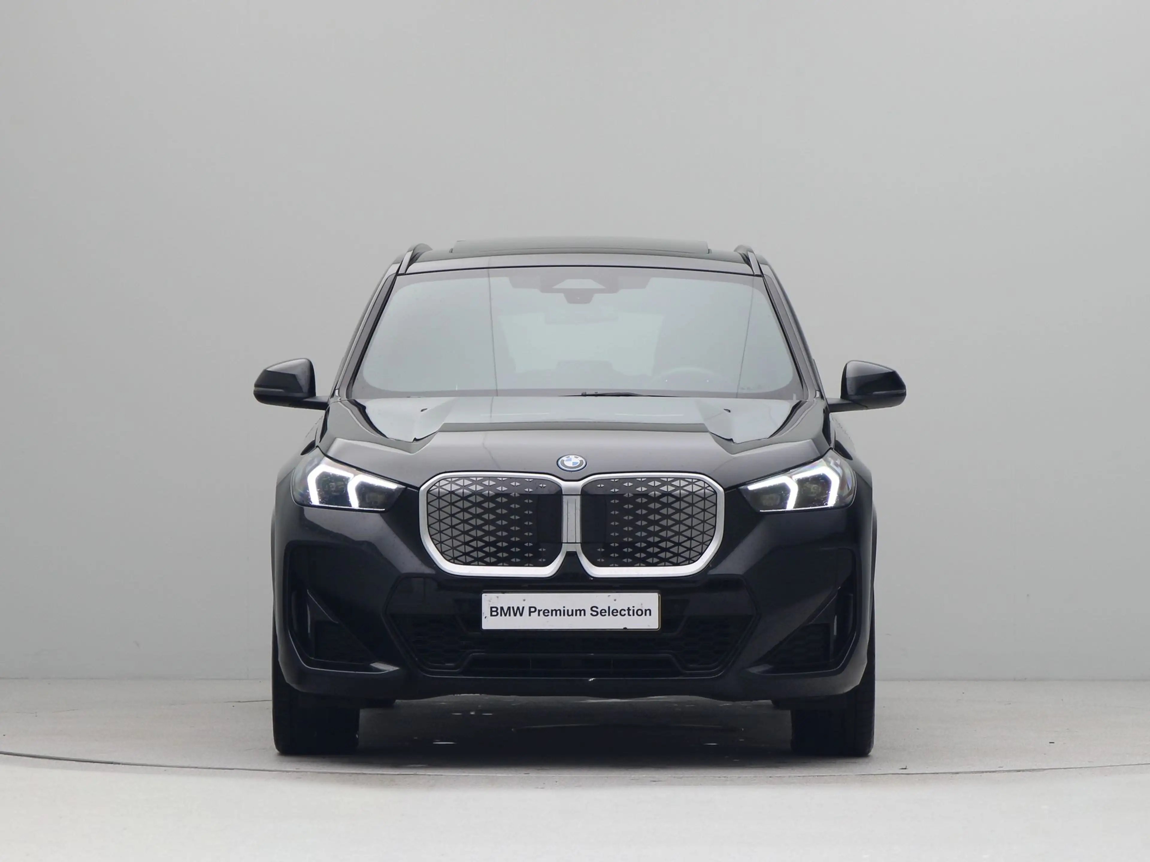 BMW iX1 eDrive20 M Sport Edition — photo 5