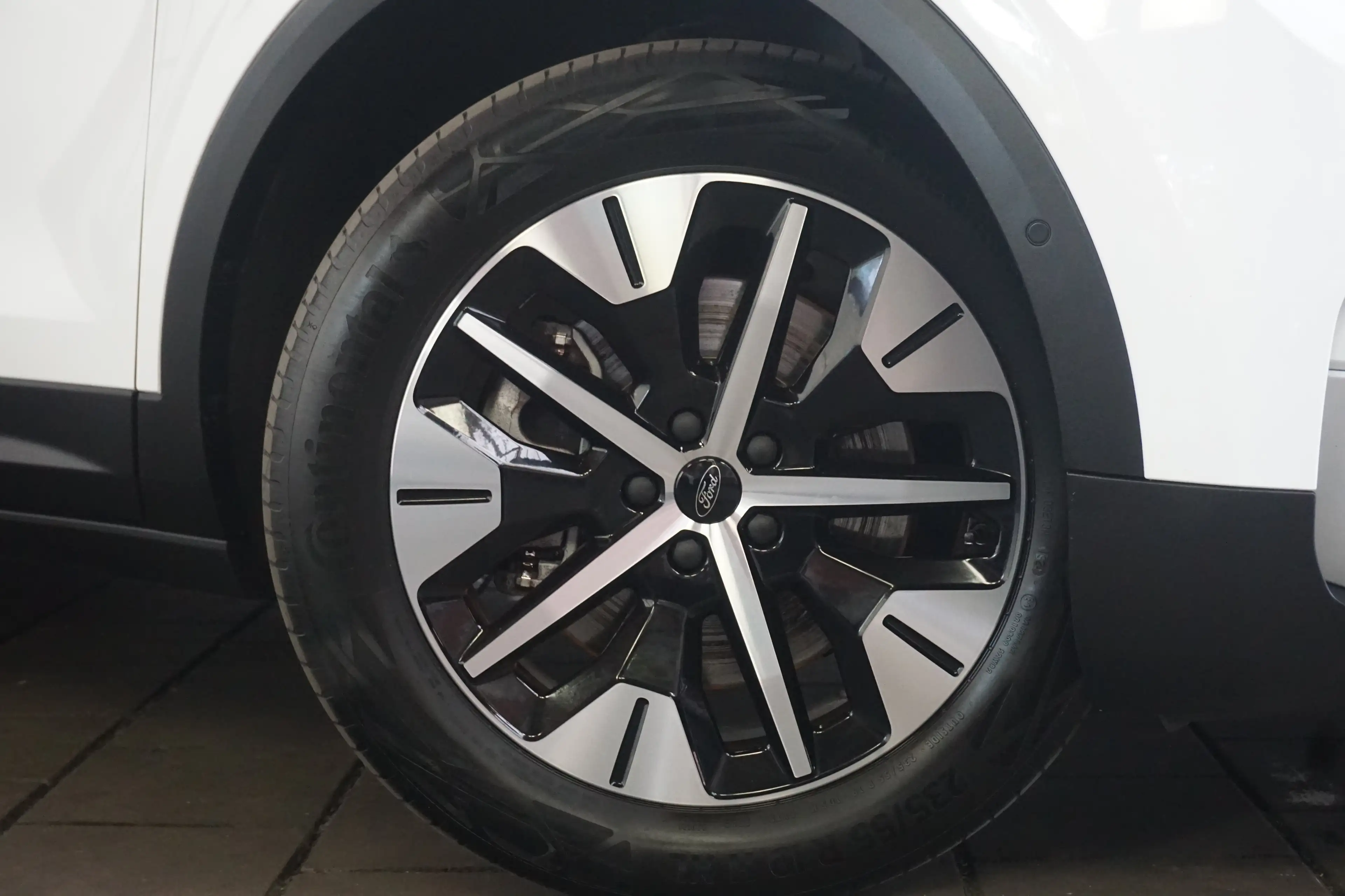 Ford Explorer Extended Range RWD 77 kWh | Trekhaak Wegklapbaar | — photo 40