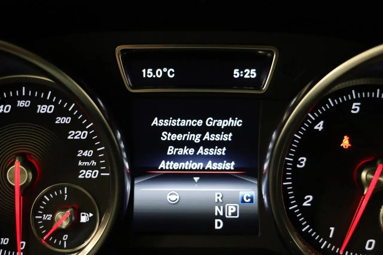 Mercedes-Benz GLS снимка Mercedes-Benz GLS