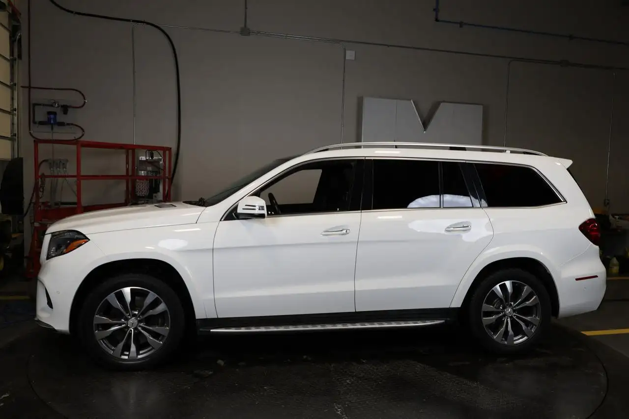 Mercedes-Benz GLS снимка Mercedes-Benz GLS