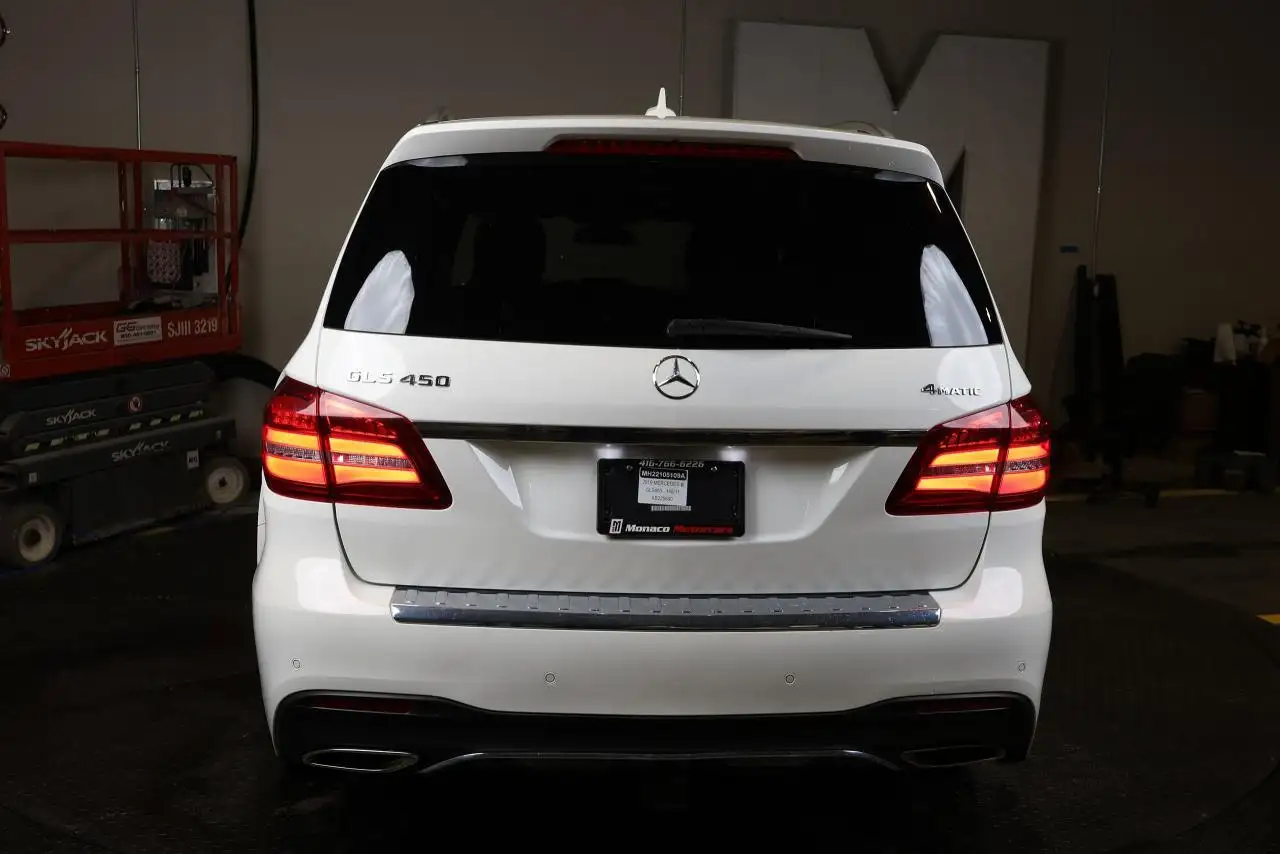 Mercedes-Benz GLS снимка Mercedes-Benz GLS