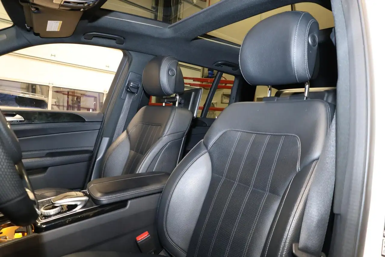Mercedes-Benz GLS снимка Mercedes-Benz GLS
