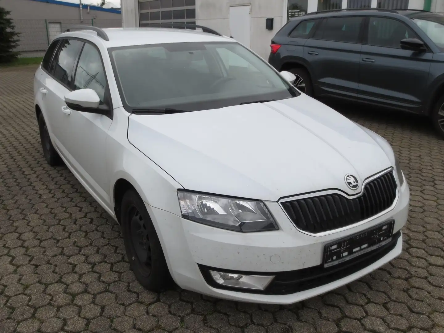 Skoda Octavia Combi Ambition Weiß - 2