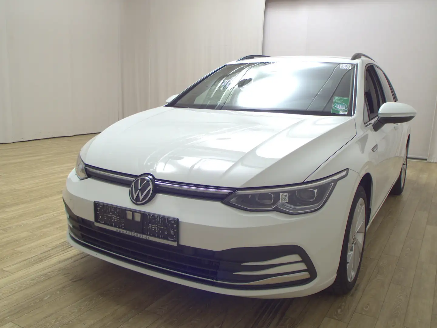 Volkswagen Golf -8 Var. 2.0 TDI Style Navi LED DC RFK ACC Wit - 2