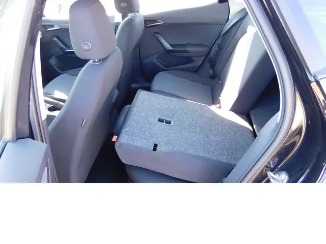 SEAT Arona view 13