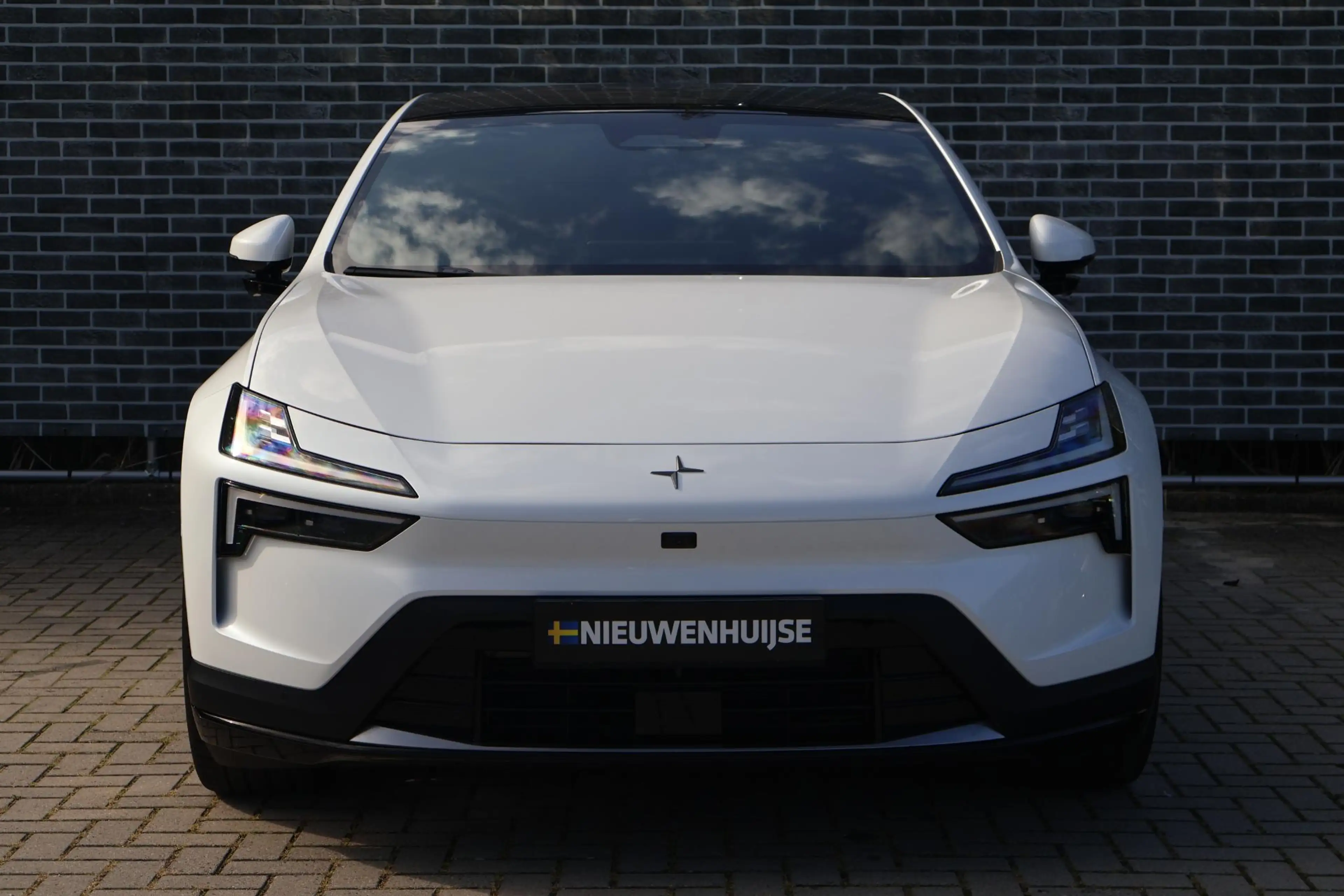 Polestar 4 coupé Dual Motor Performance Prime 100 kWh | Pilot — photo 3
