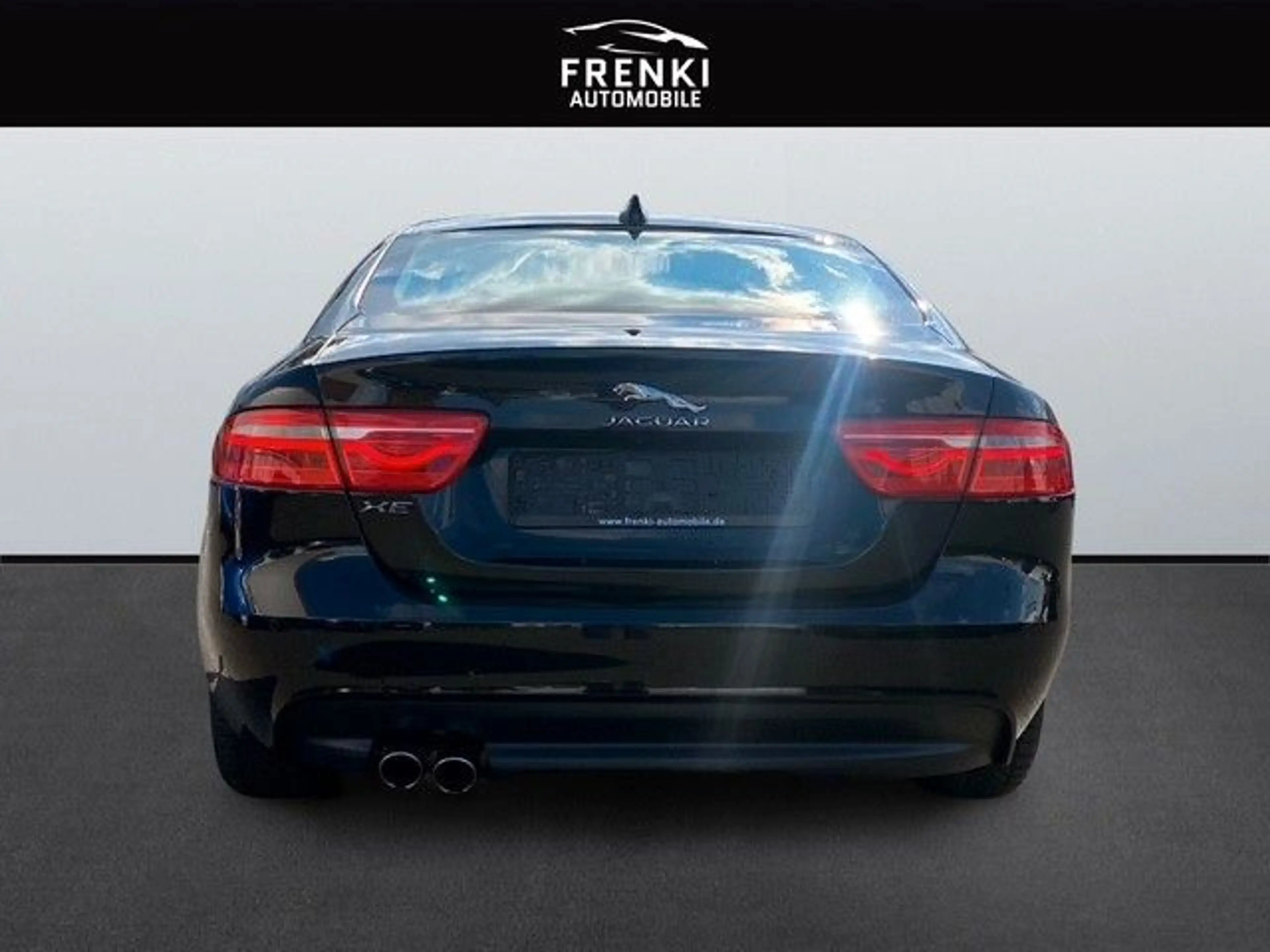 Jaguar XE Pure 2.0 132.0kW 8-Gang Automatik — photo 7