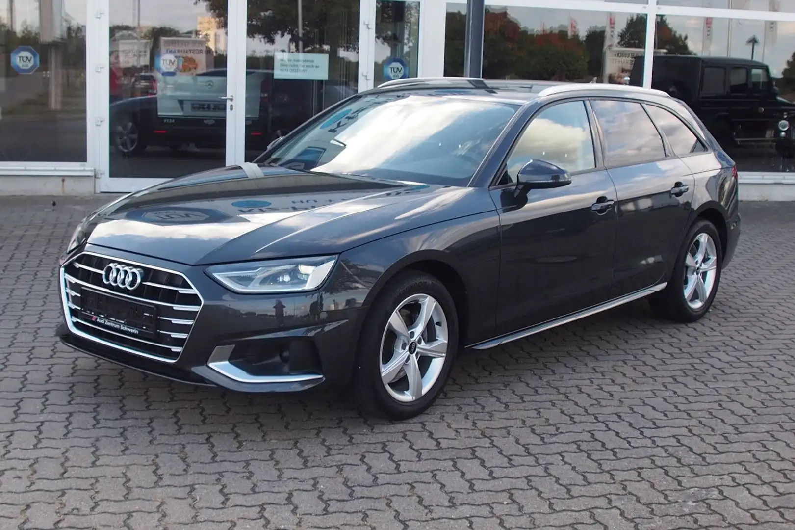 Audi A4 Avant 35 TDI Standheizung/Navi/Garantie Gris - 1