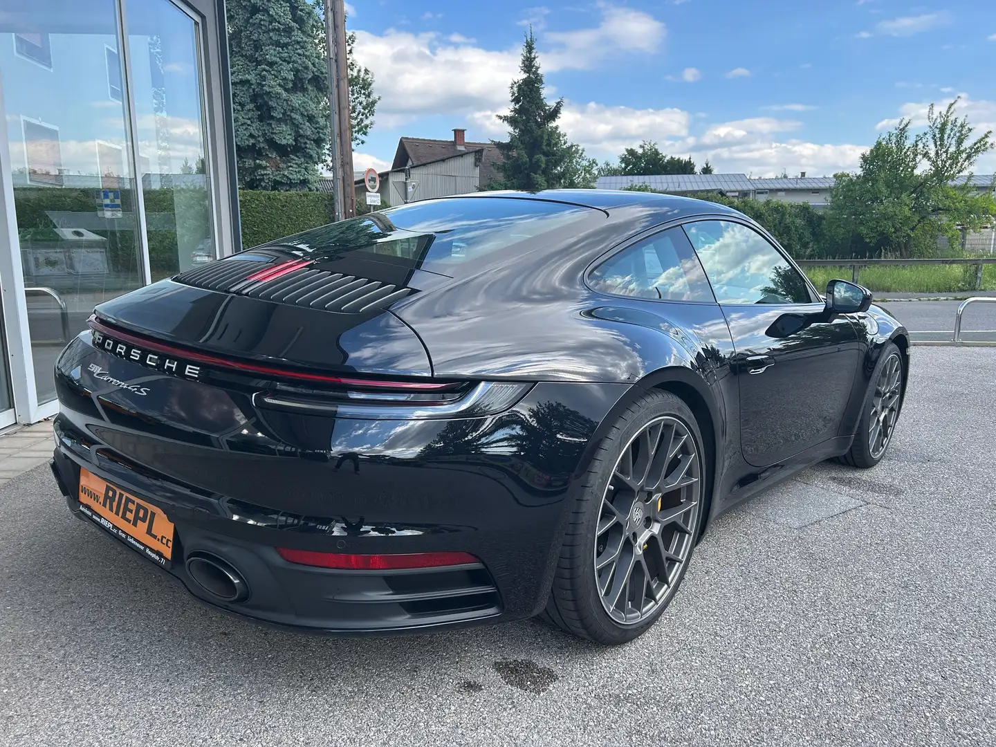 Porsche 992 4S Keramik 21" PDCC Chrono Sportsitze Abstandstemp Schwarz - 1