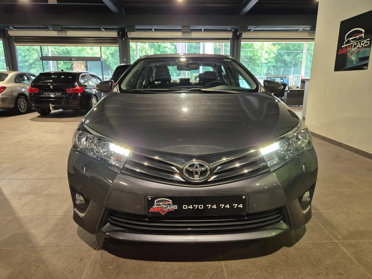 Toyota Corolla 1.6i Comfort Grijs - 2