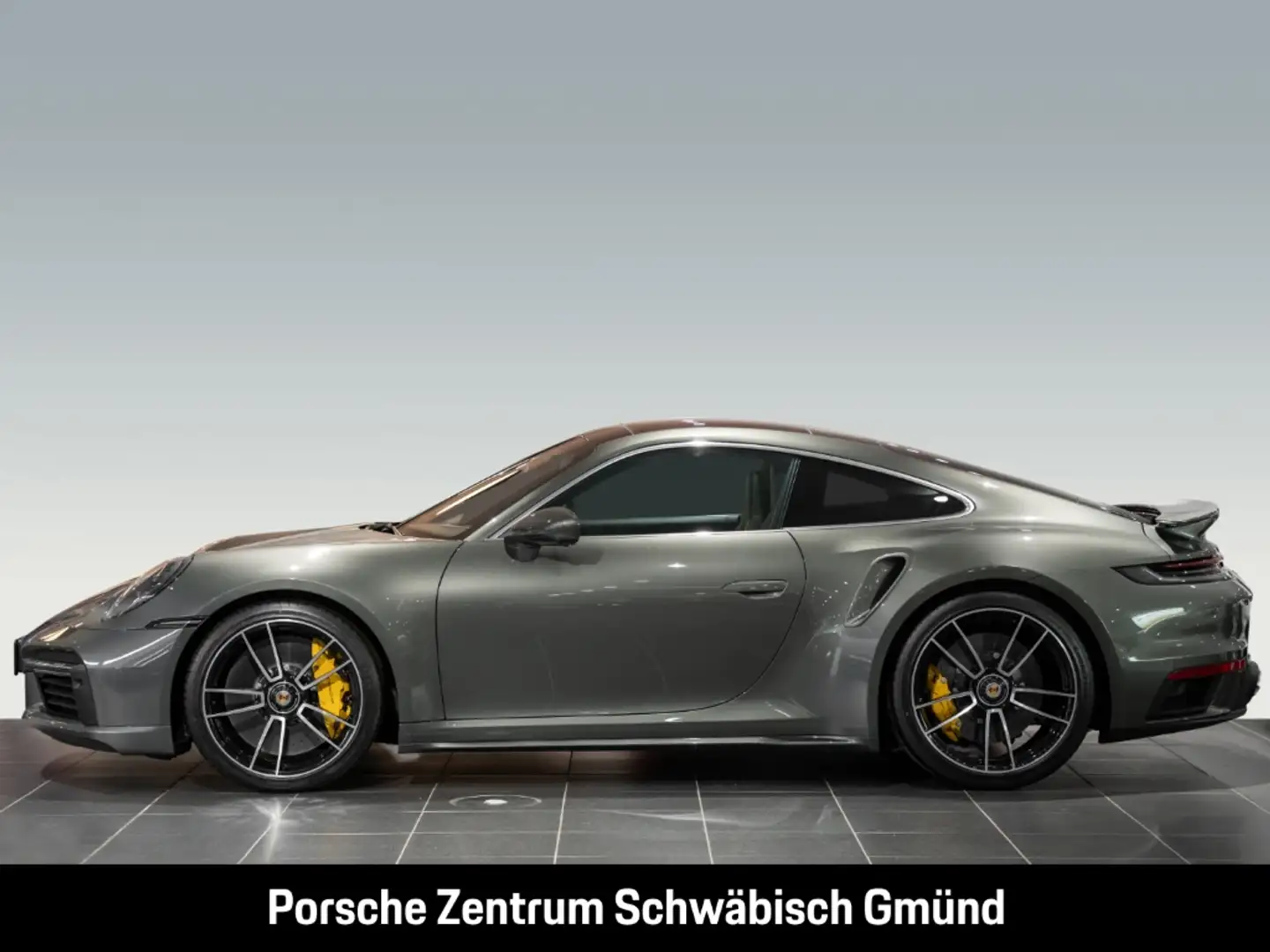 Porsche 992 911 Turbo S Burmester Clubleder Liftsystem Grün - 2