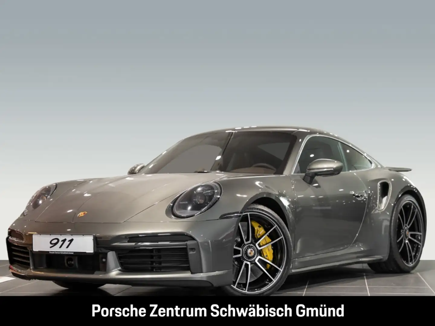 Porsche 992 911 Turbo S Burmester Clubleder Liftsystem Grün - 1