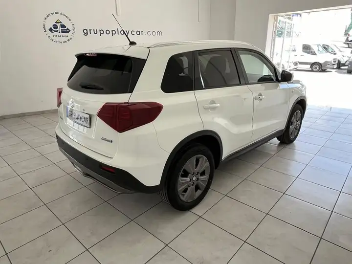 Suzuki Vitara 2023, foto 11