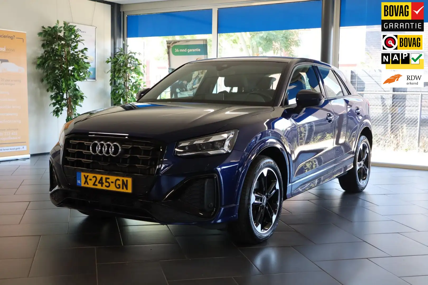 Audi Q2 30 TFSI S Edition Blauw - 1