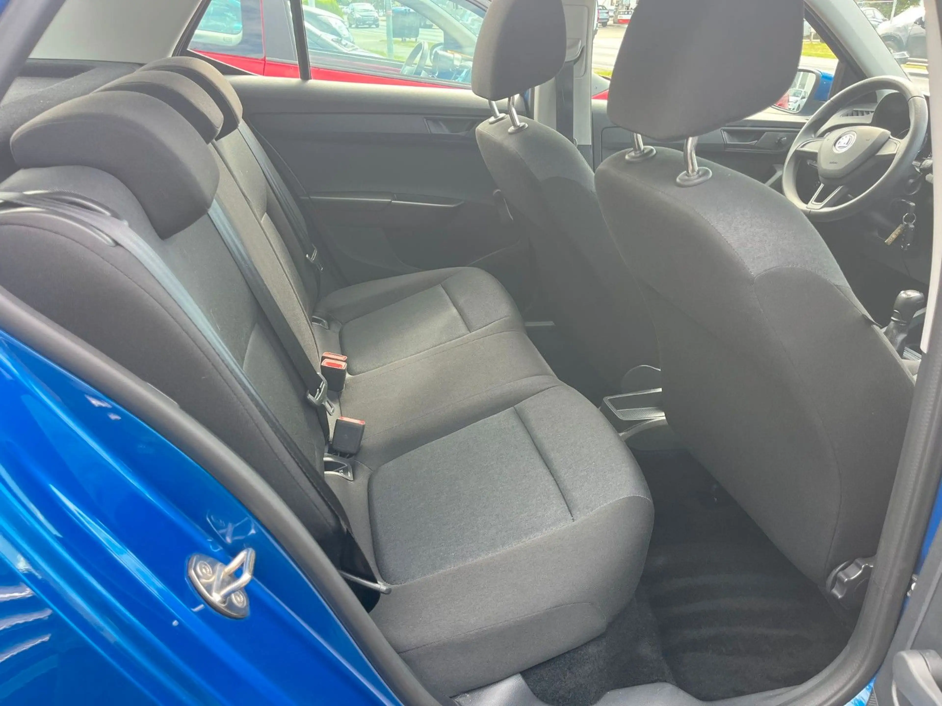 Skoda Fabia Cool Plus Klima Sitzheizung PDC LED Alu — photo 10