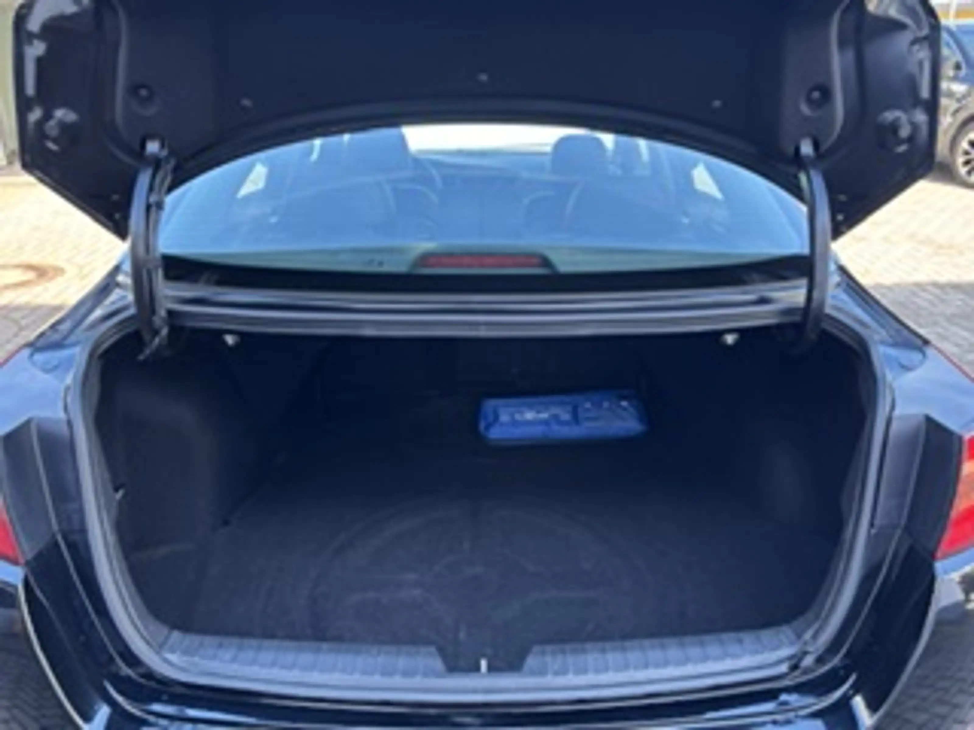 Kia Optima Spirit — photo 8