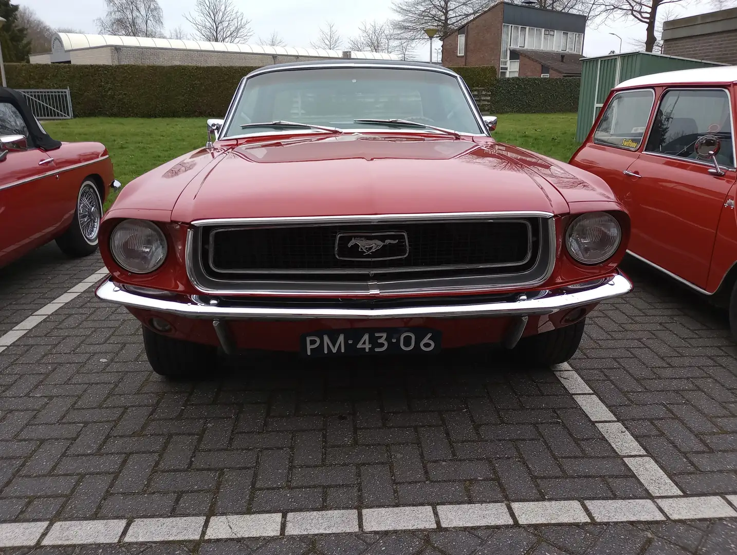 Ford Mustang Coupe Rood - 2