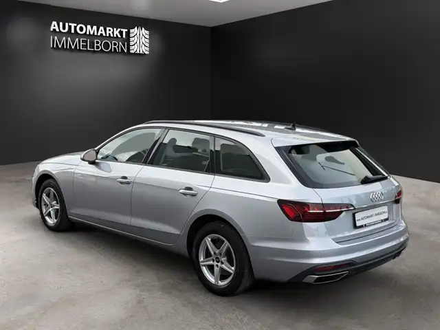 Audi A4 view 6