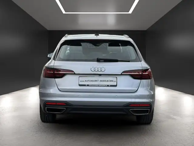 Audi A4 view 10